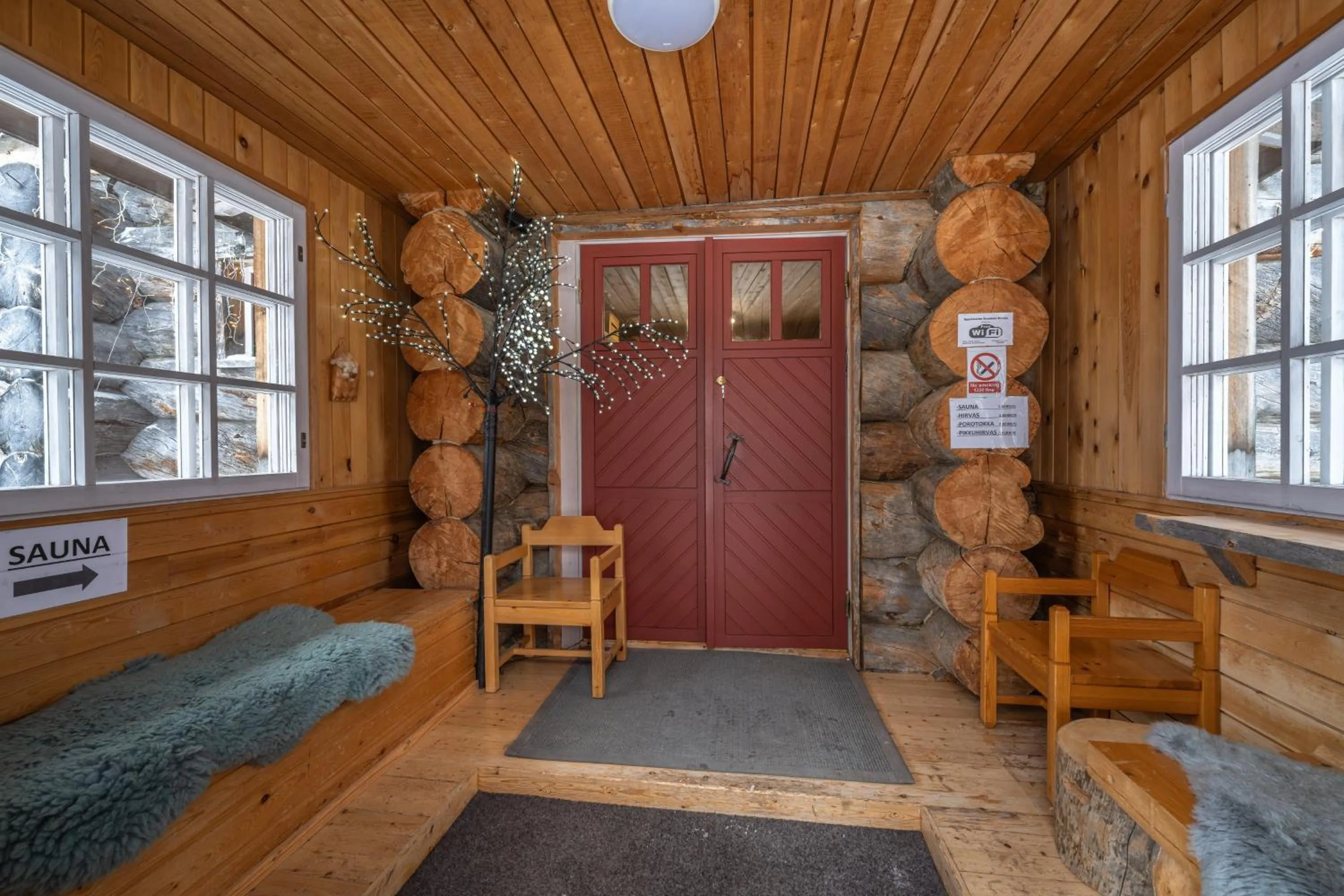 Seating area in Kuukkeli Apartments Tokka