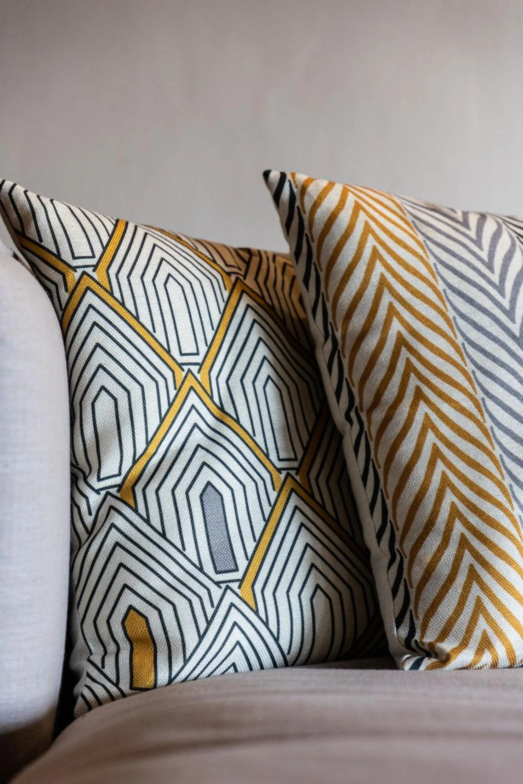 Decorative detail, Bed in MILIMA Big 5 Safari Lodge