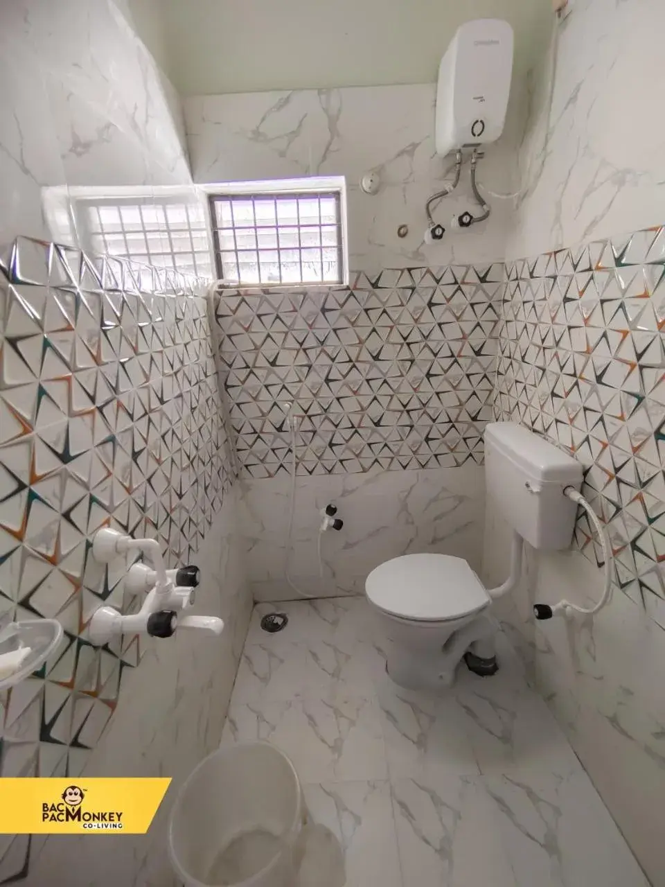 Standard King Room in BACPAC MONKEY COLIVING Standard King Room in BACPAC MONKEY COLIVING