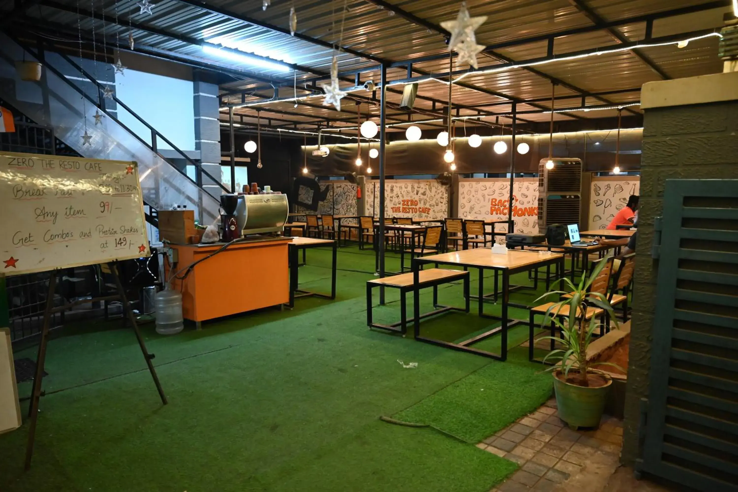 Restaurant/places to eat in BACPAC MONKEY COLIVING Restaurant/places to eat in BACPAC MONKEY COLIVING