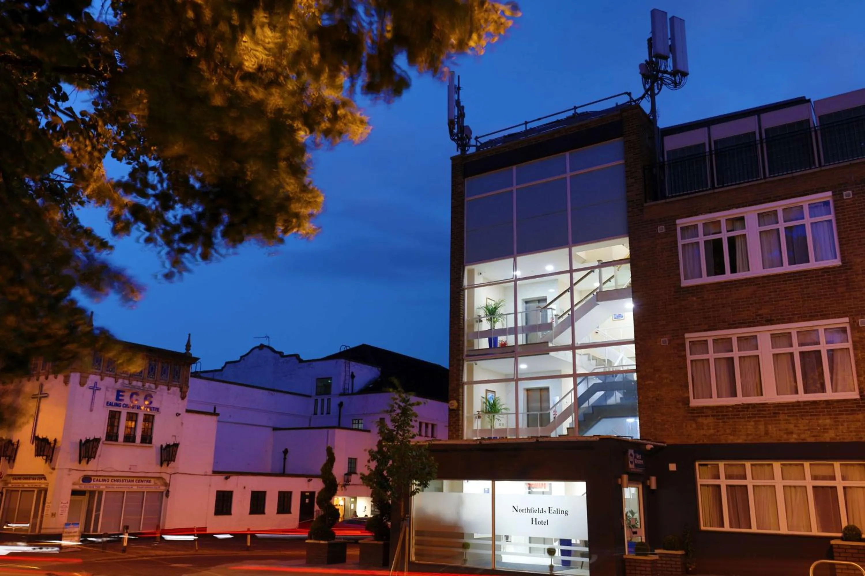 Property building in Best Western Northfields Ealing Hotel