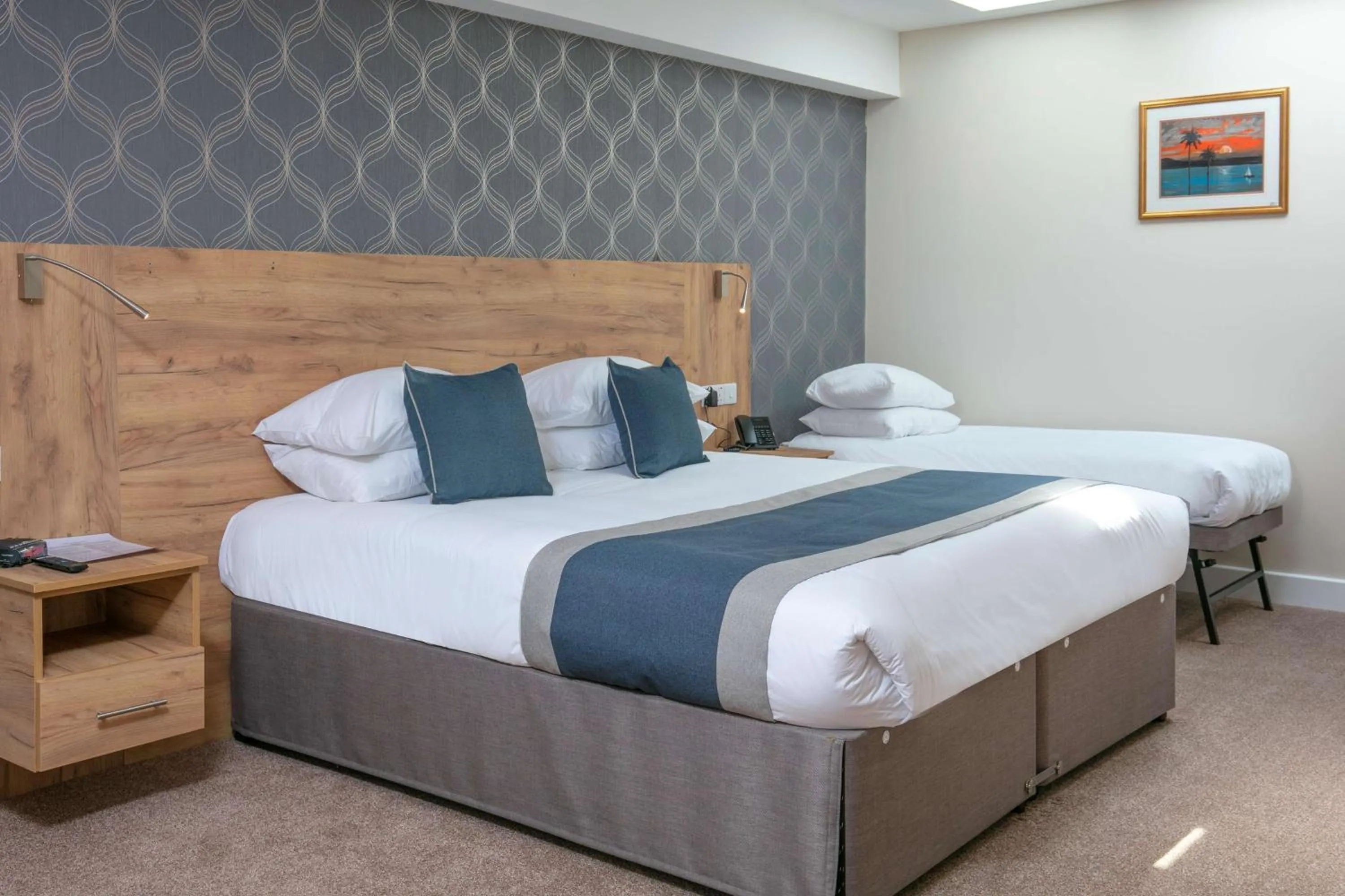 Bedroom, Bed in Best Western Northfields Ealing Hotel