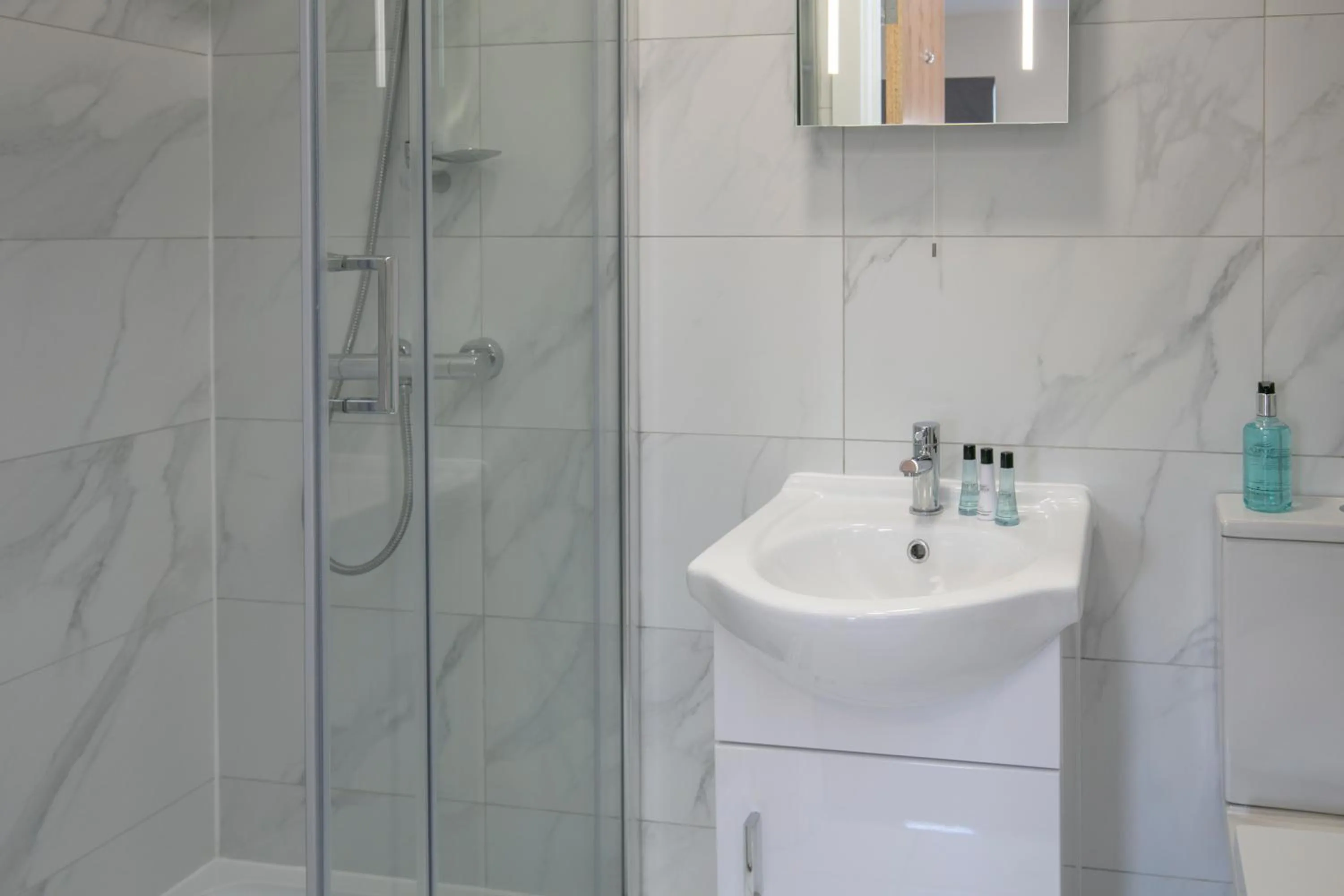 Bathroom in Best Western Northfields Ealing Hotel