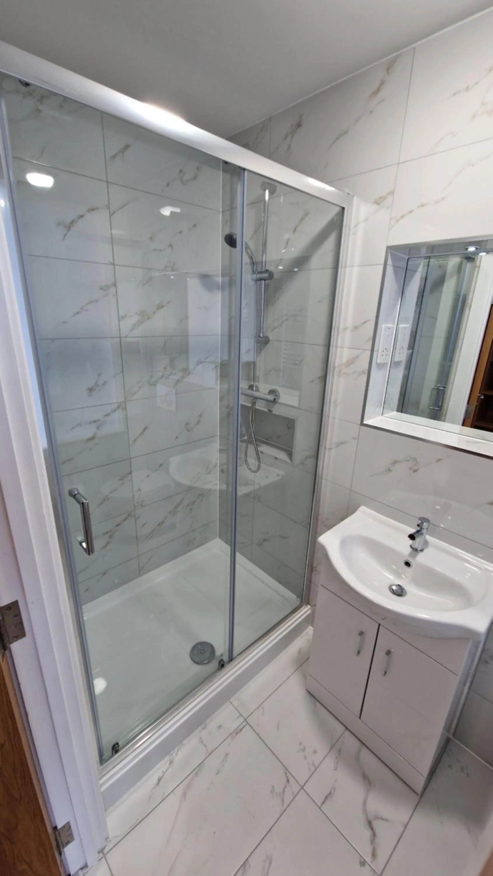 Bathroom in Best Western Northfields Ealing Hotel
