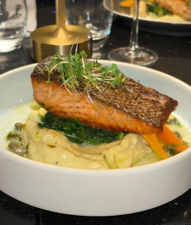 Lounge or bar in Best Western Northfields Ealing Hotel Lounge or bar in Best Western Northfields Ealing Hotel