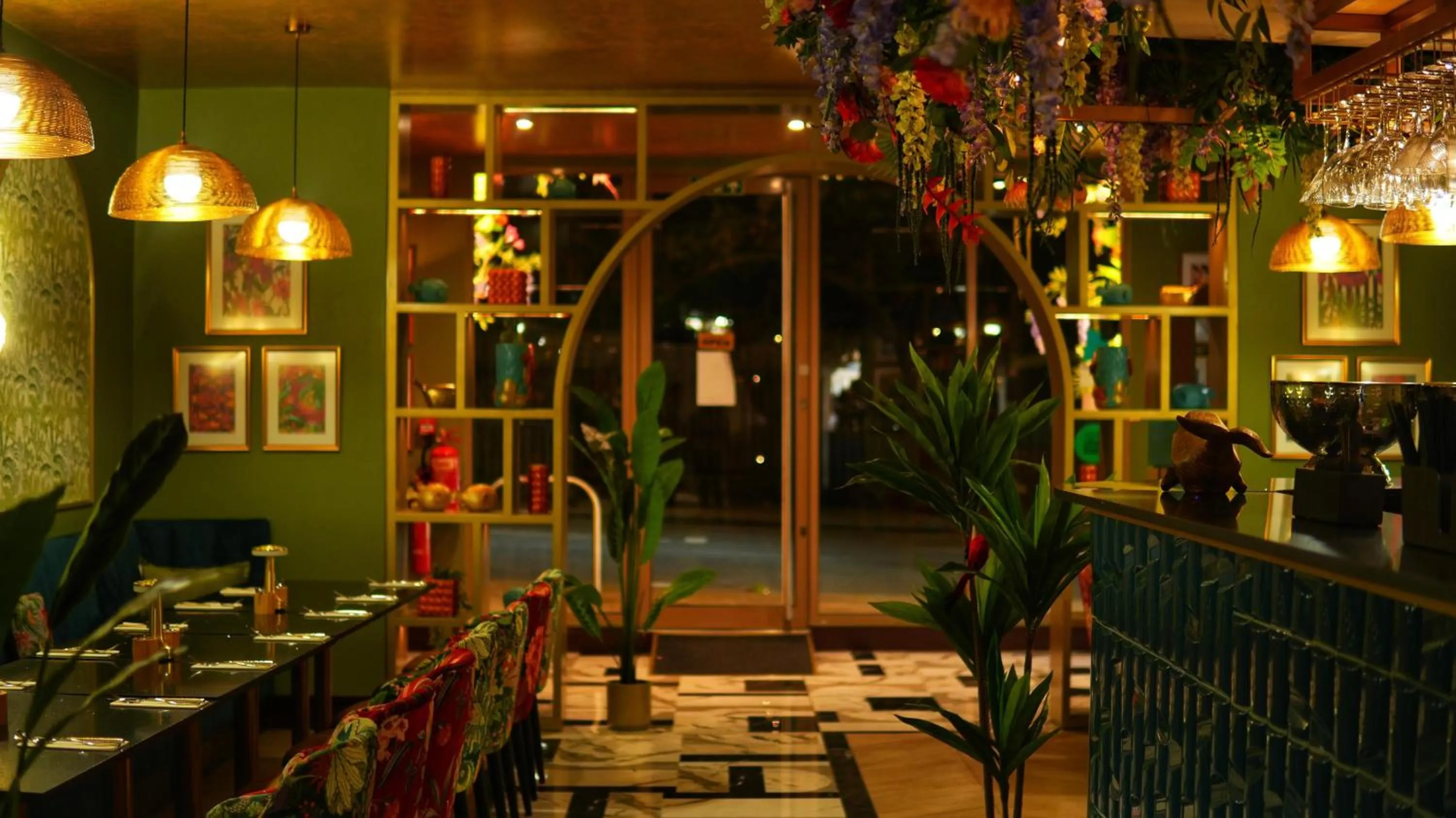 Restaurant/places to eat in Best Western Northfields Ealing Hotel