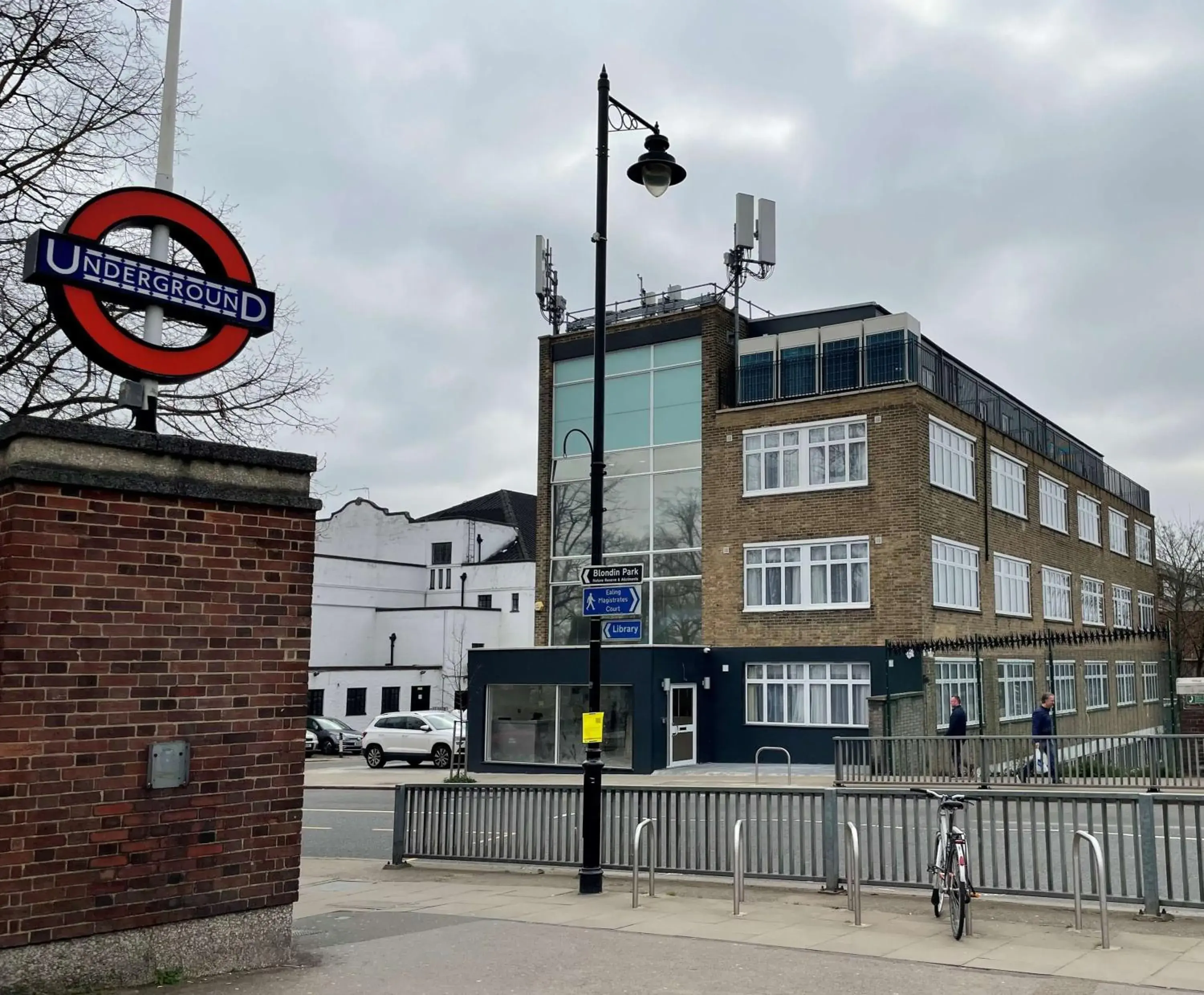 Property building in Best Western Northfields Ealing Hotel Property building in Best Western Northfields Ealing Hotel