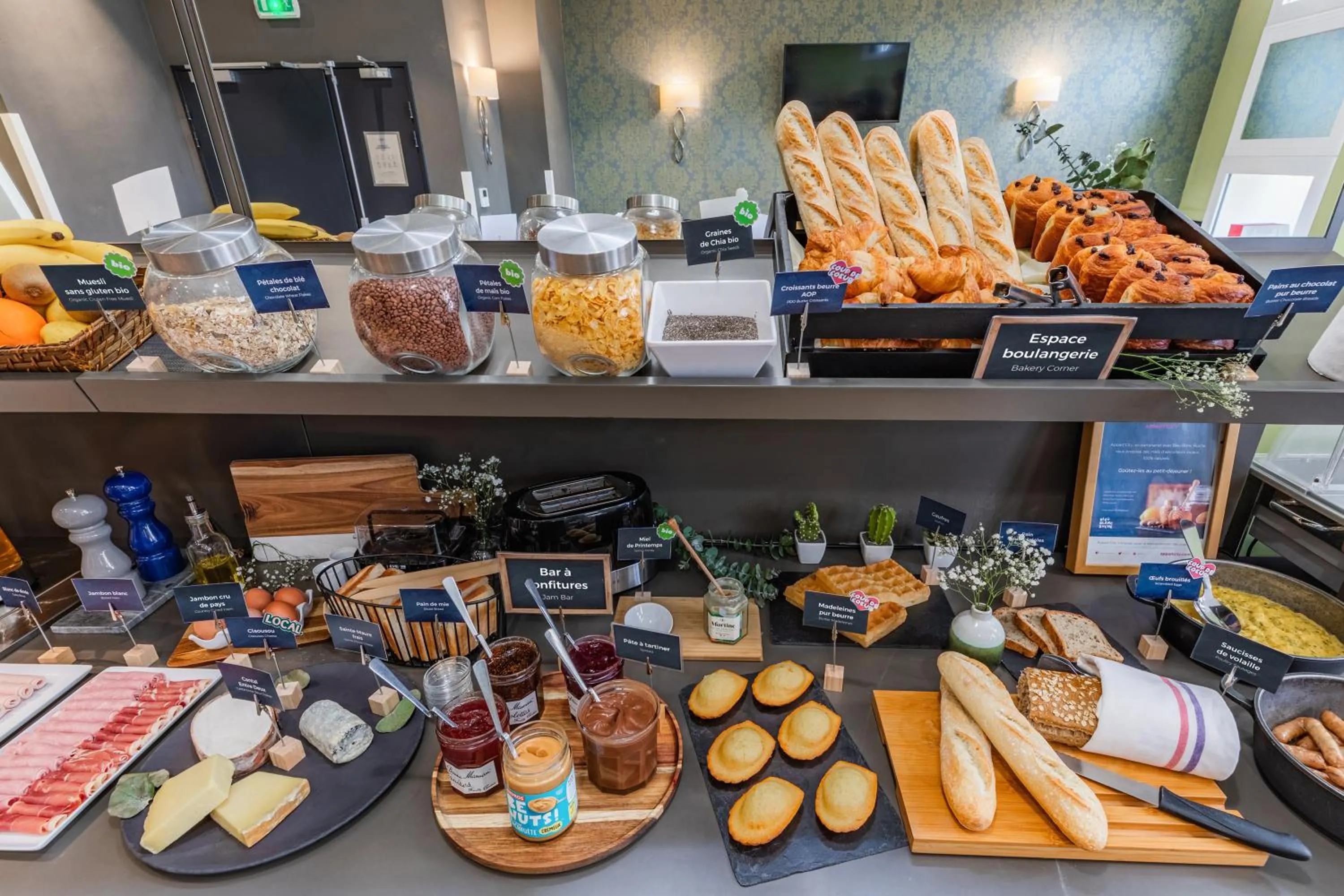 Breakfast in Appart'City Collection Saint Germain en Laye