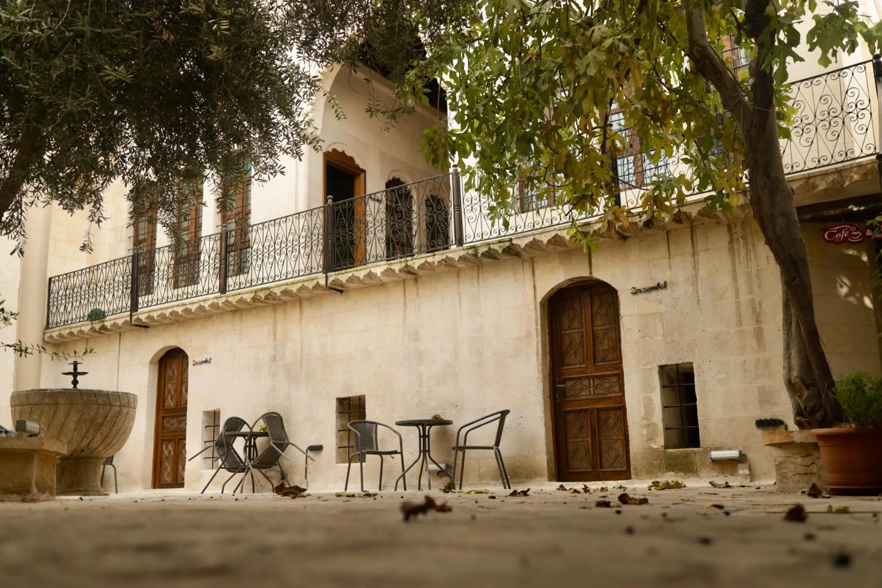 Inner courtyard view in Kaliruha Hotel