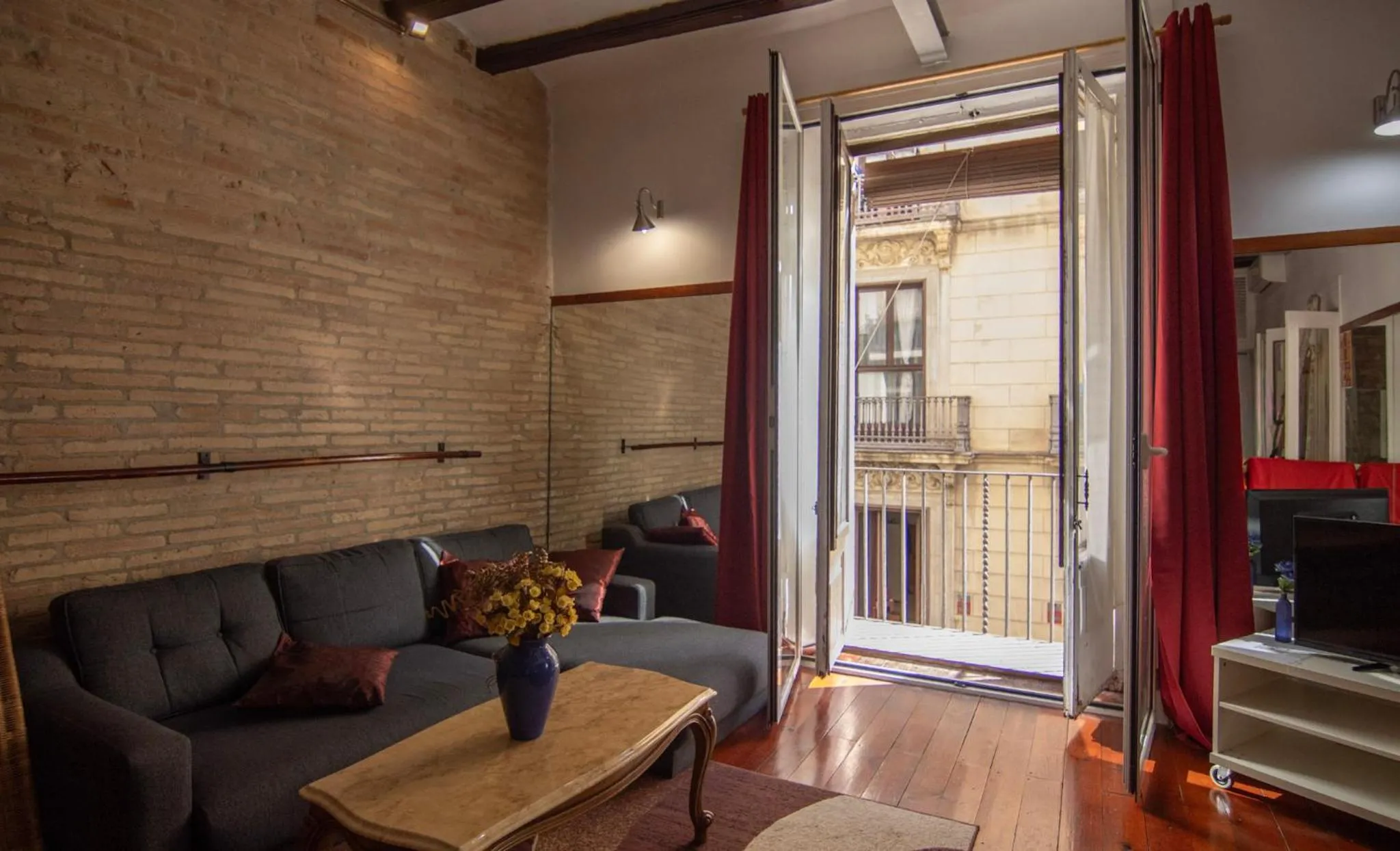 Living room in Gaudí Ramblas