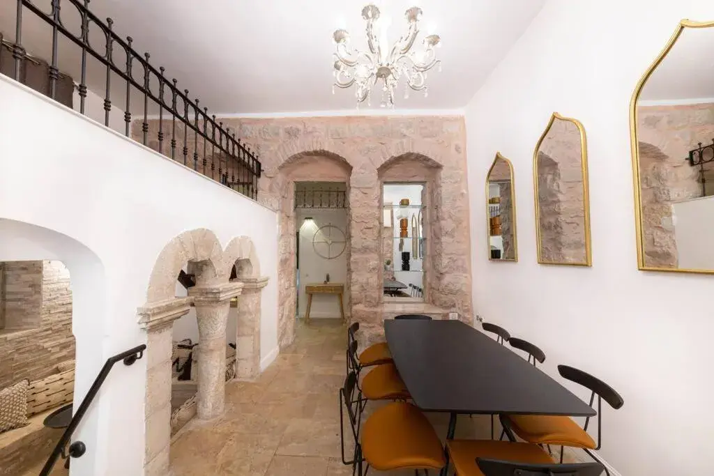 Deluxe Apartment in Tish Hotel Deluxe Apartment in Tish Hotel