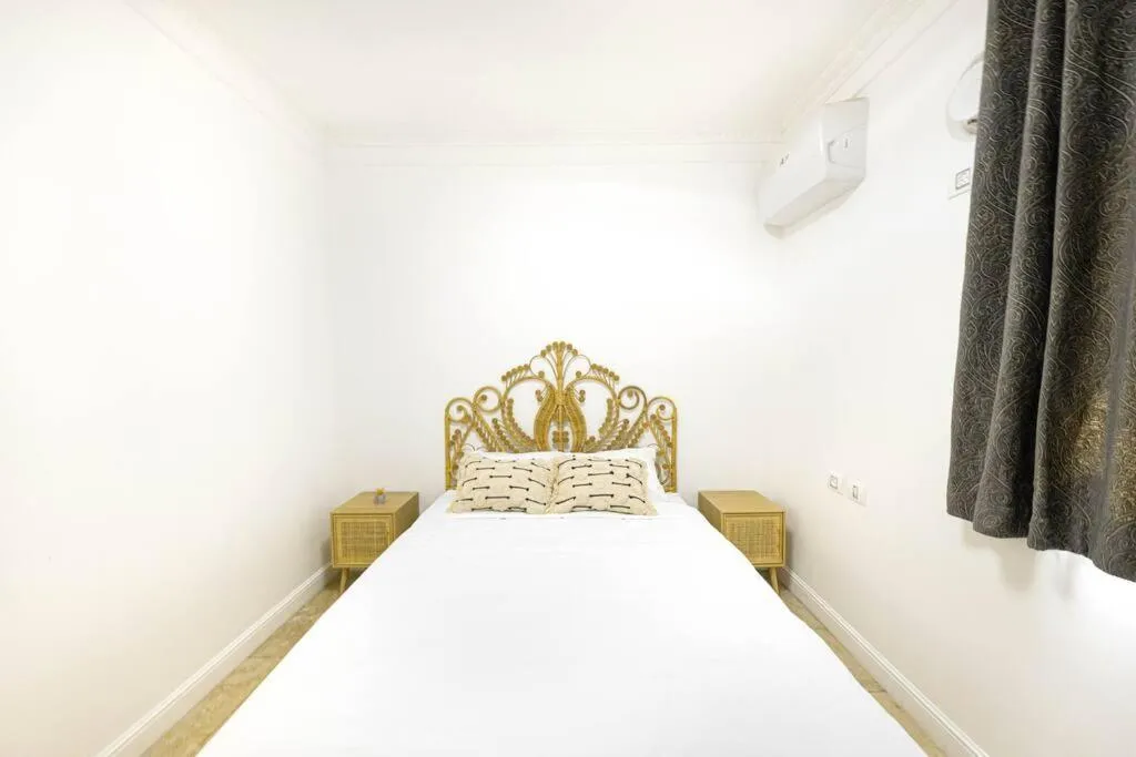 Bedroom in Tish Hotel