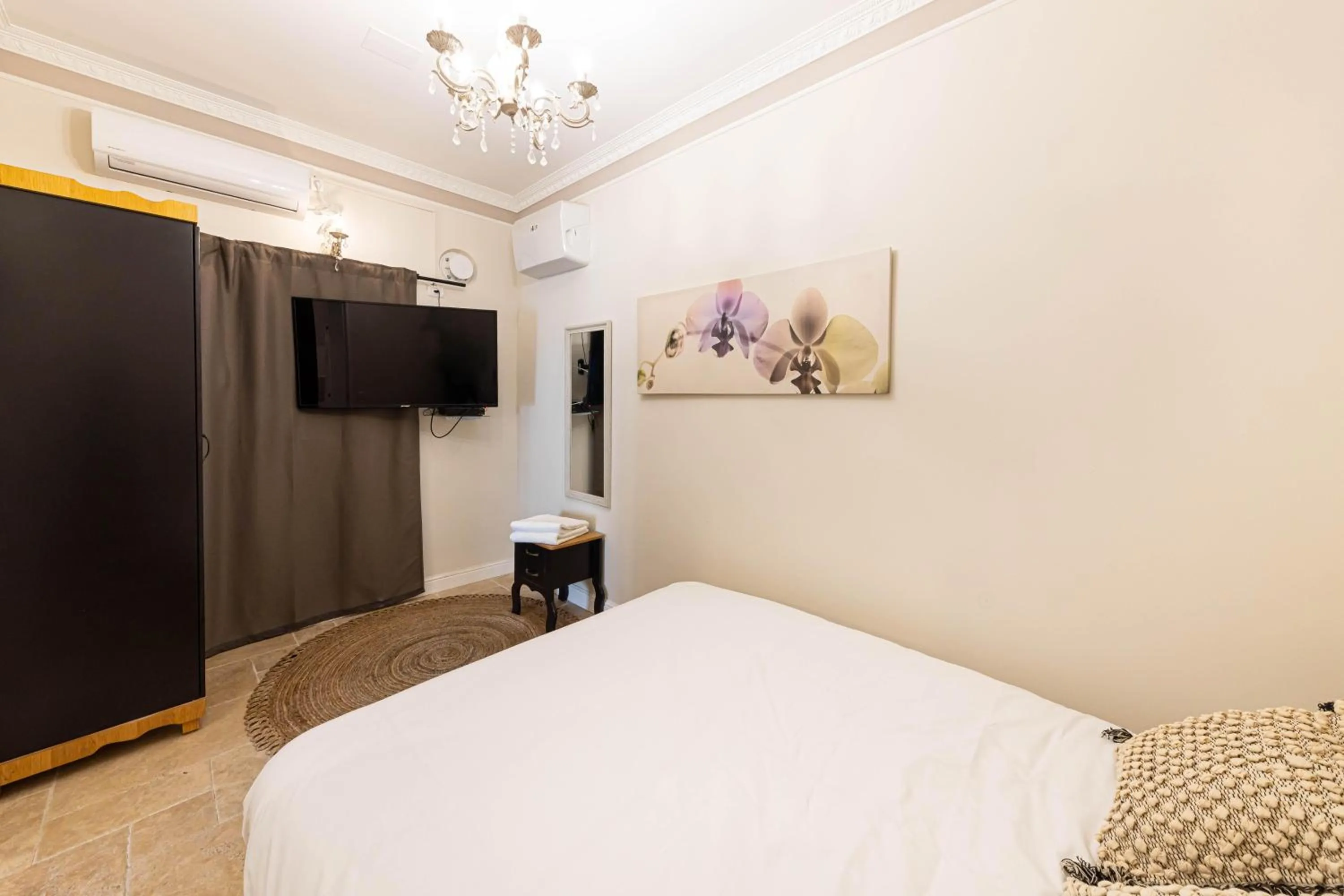 Bedroom in Tish Hotel