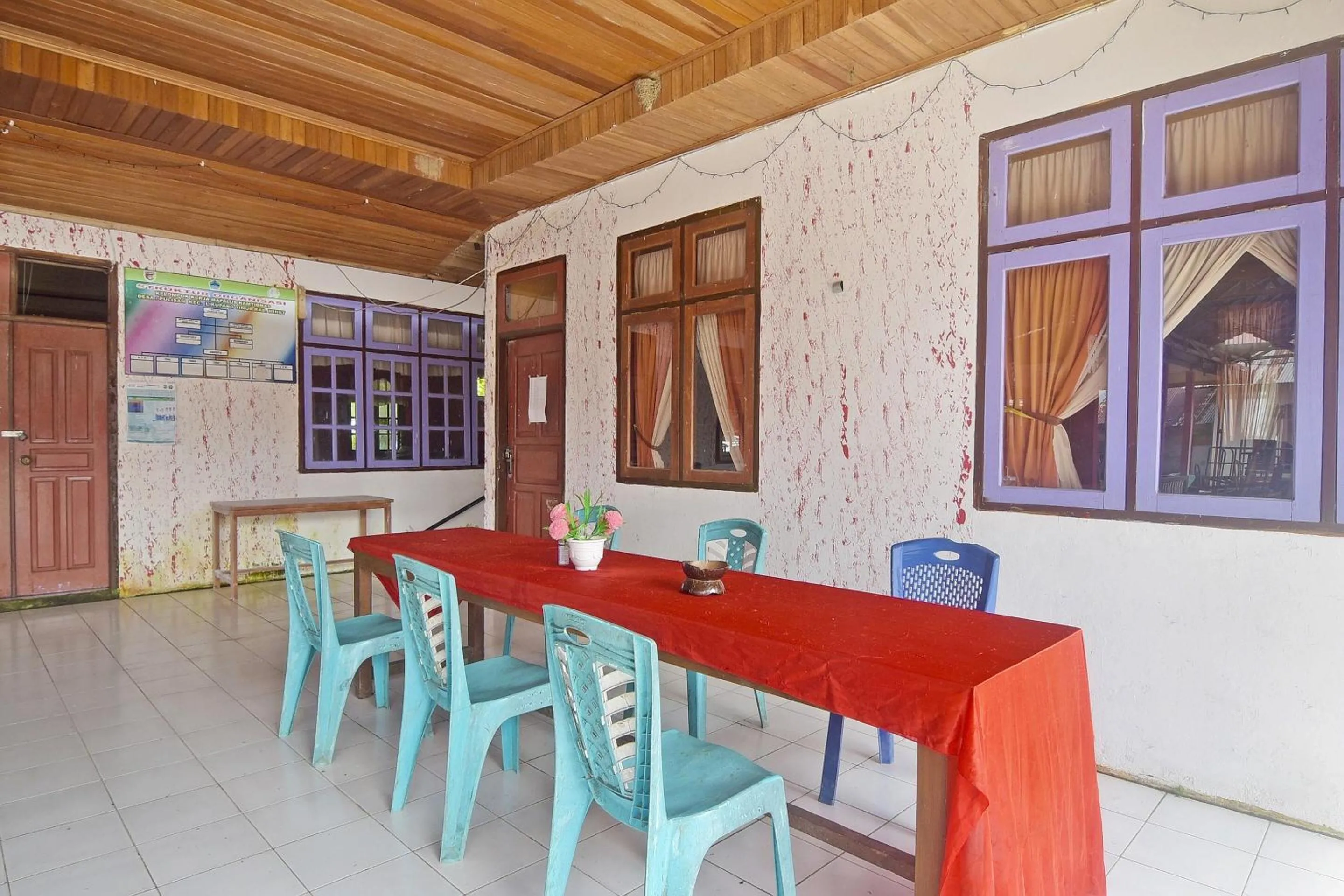 Lobby or reception in Hotel O Pulisan Ekowisata Homestay Near Wisata Pantai Desa Pulisan (Pulisan Beach Tour)