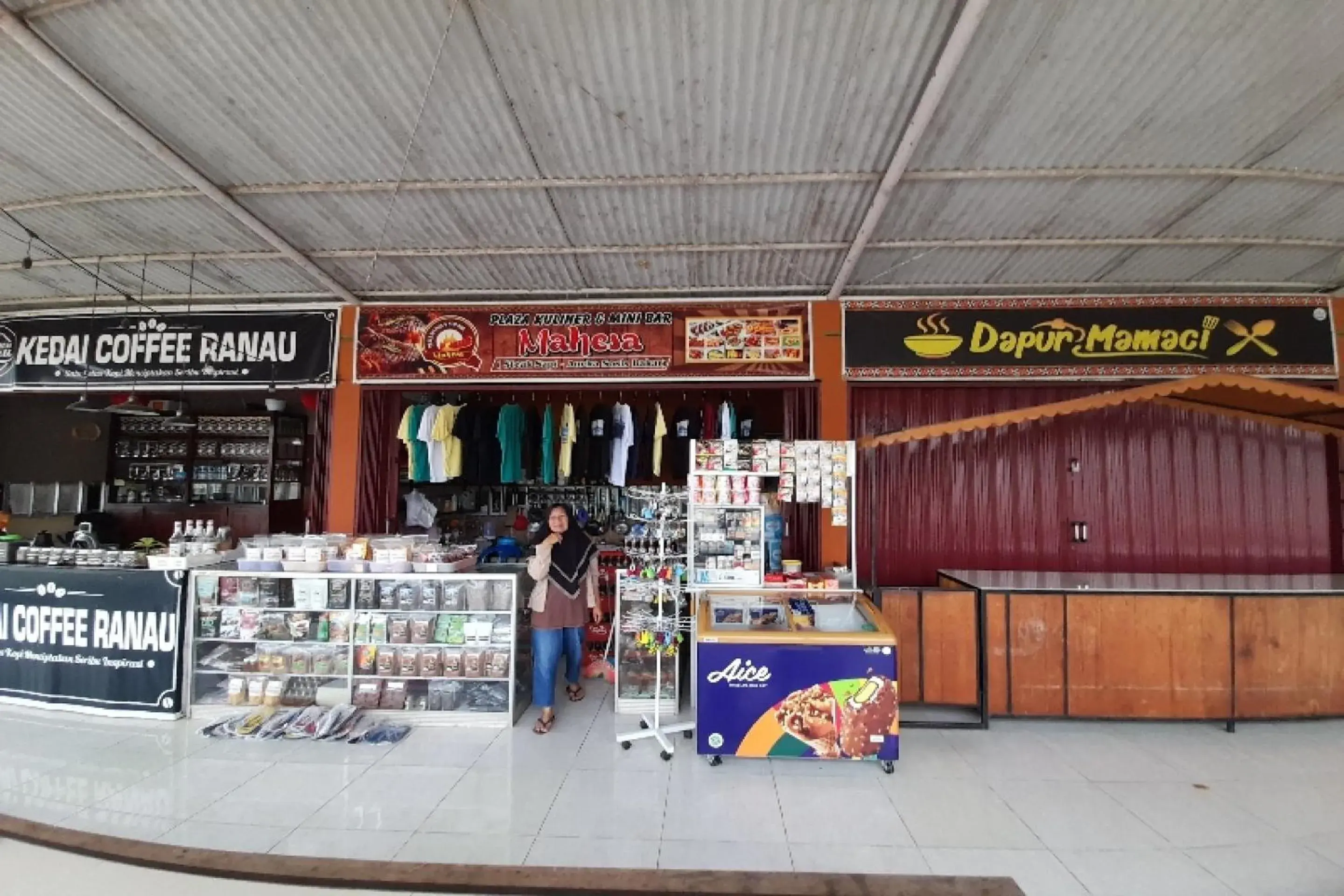 Lobby or reception in OYO HOMES 91248 Desa Wisata Banding Agung Danau Ranau Lobby or reception in OYO HOMES 91248 Desa Wisata Banding Agung Danau Ranau