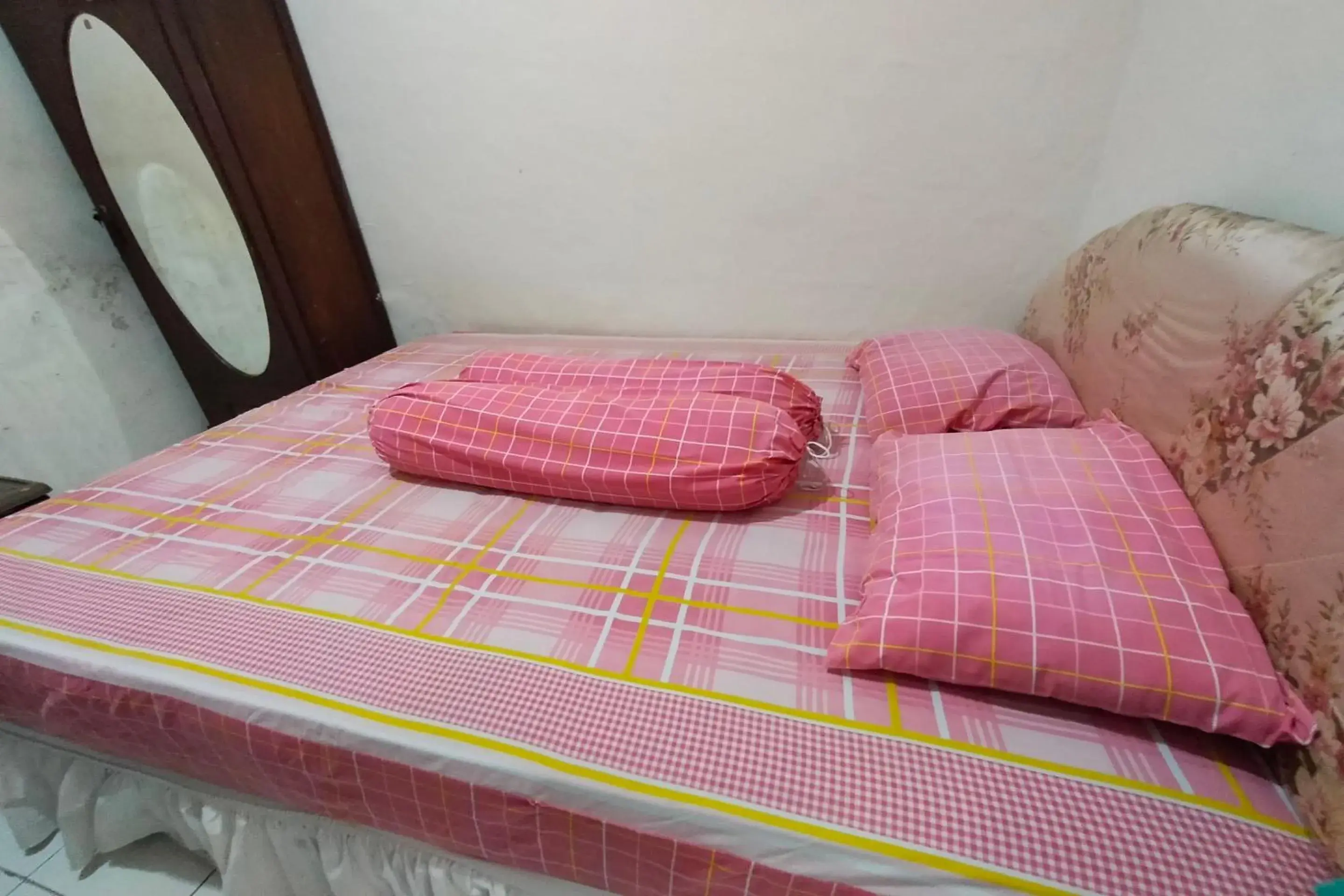 Bedroom, Bed in Hotel O Desa Wisata TarajuNearGunung Panggung Bedroom, Bed in Hotel O Desa Wisata TarajuNearGunung Panggung