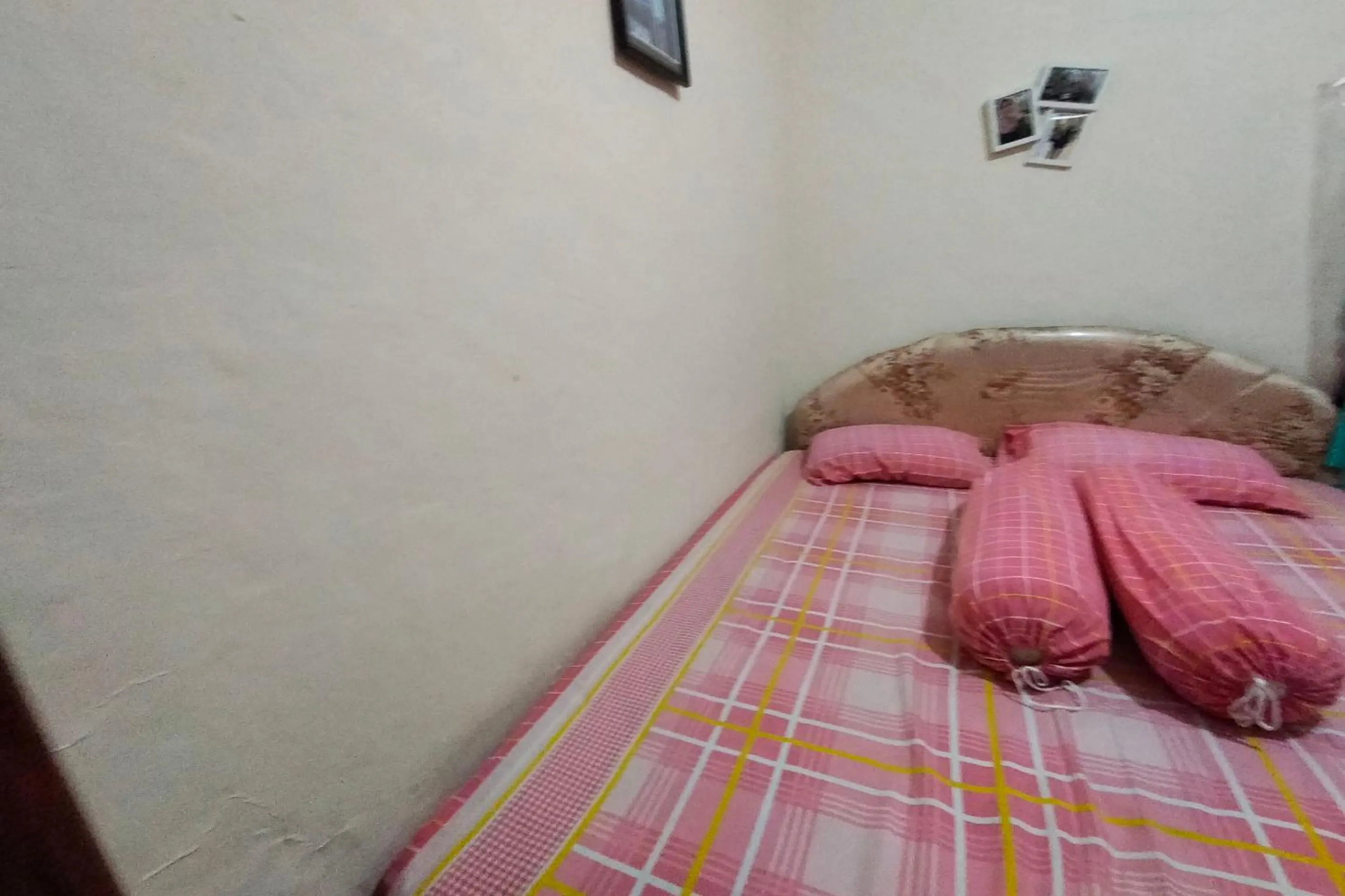 Bedroom, Bed in Hotel O Desa Wisata TarajuNearGunung Panggung