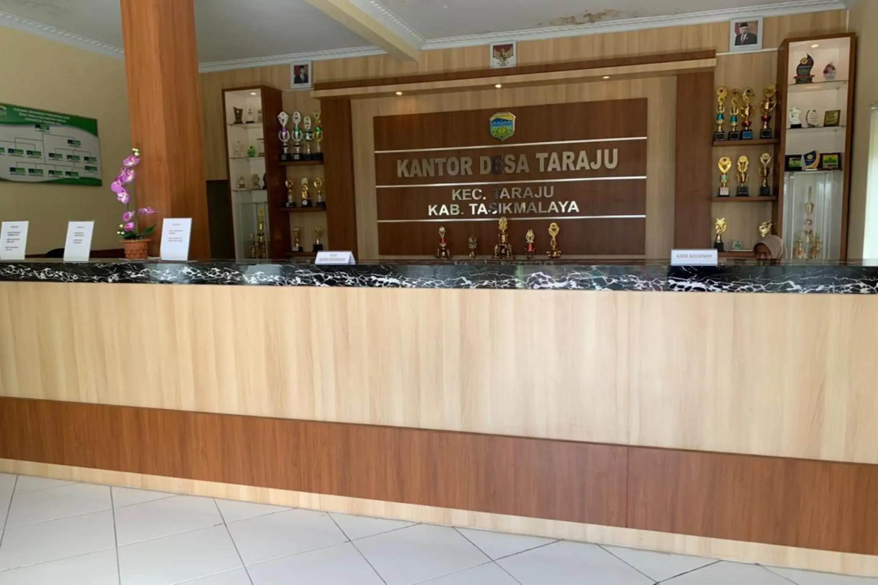 Lobby or reception in Hotel O Desa Wisata TarajuNearGunung Panggung Lobby or reception in Hotel O Desa Wisata TarajuNearGunung Panggung