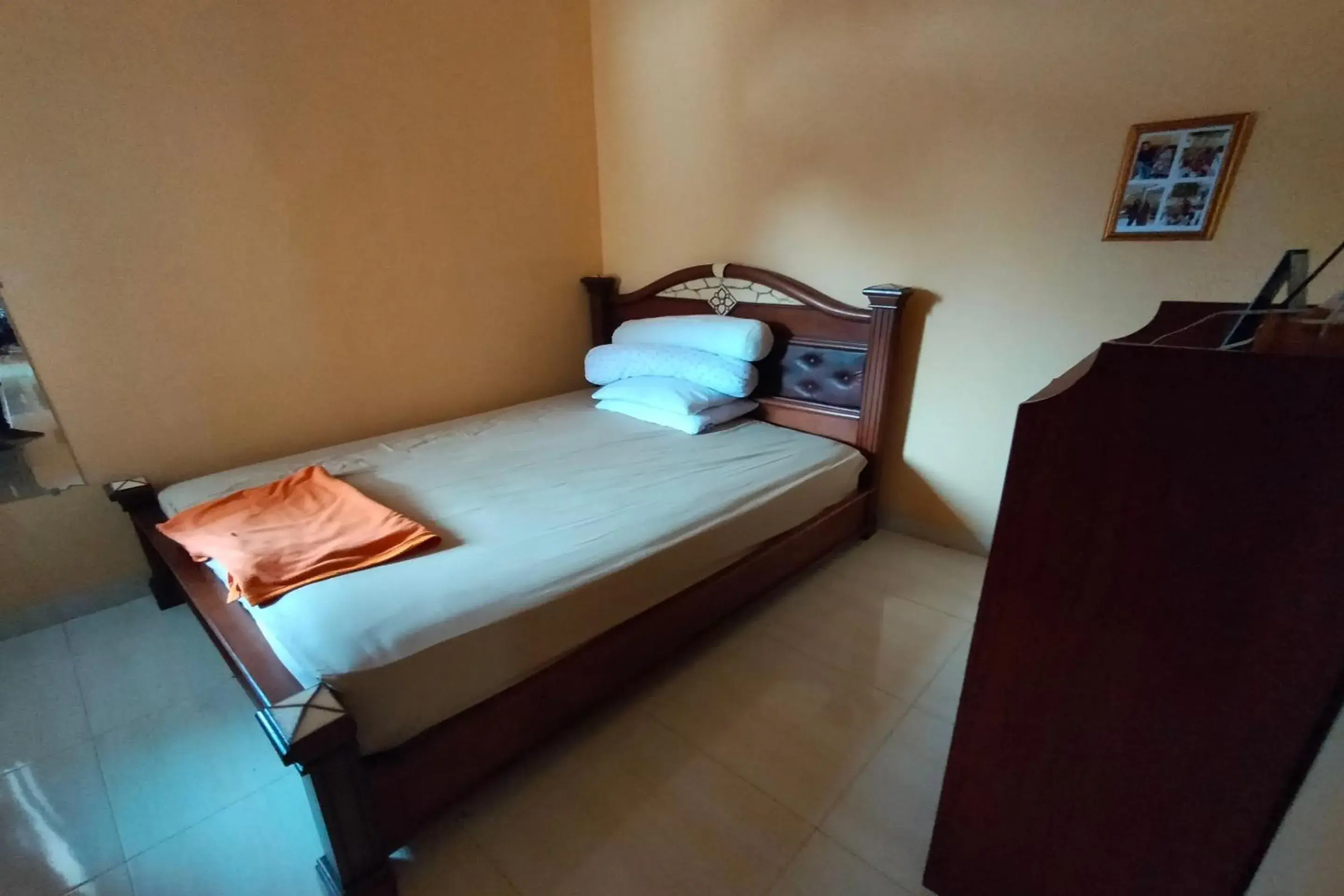 Bedroom, Bed in Hotel O Desa Wisata TarajuNearGunung Panggung Bedroom, Bed in Hotel O Desa Wisata TarajuNearGunung Panggung