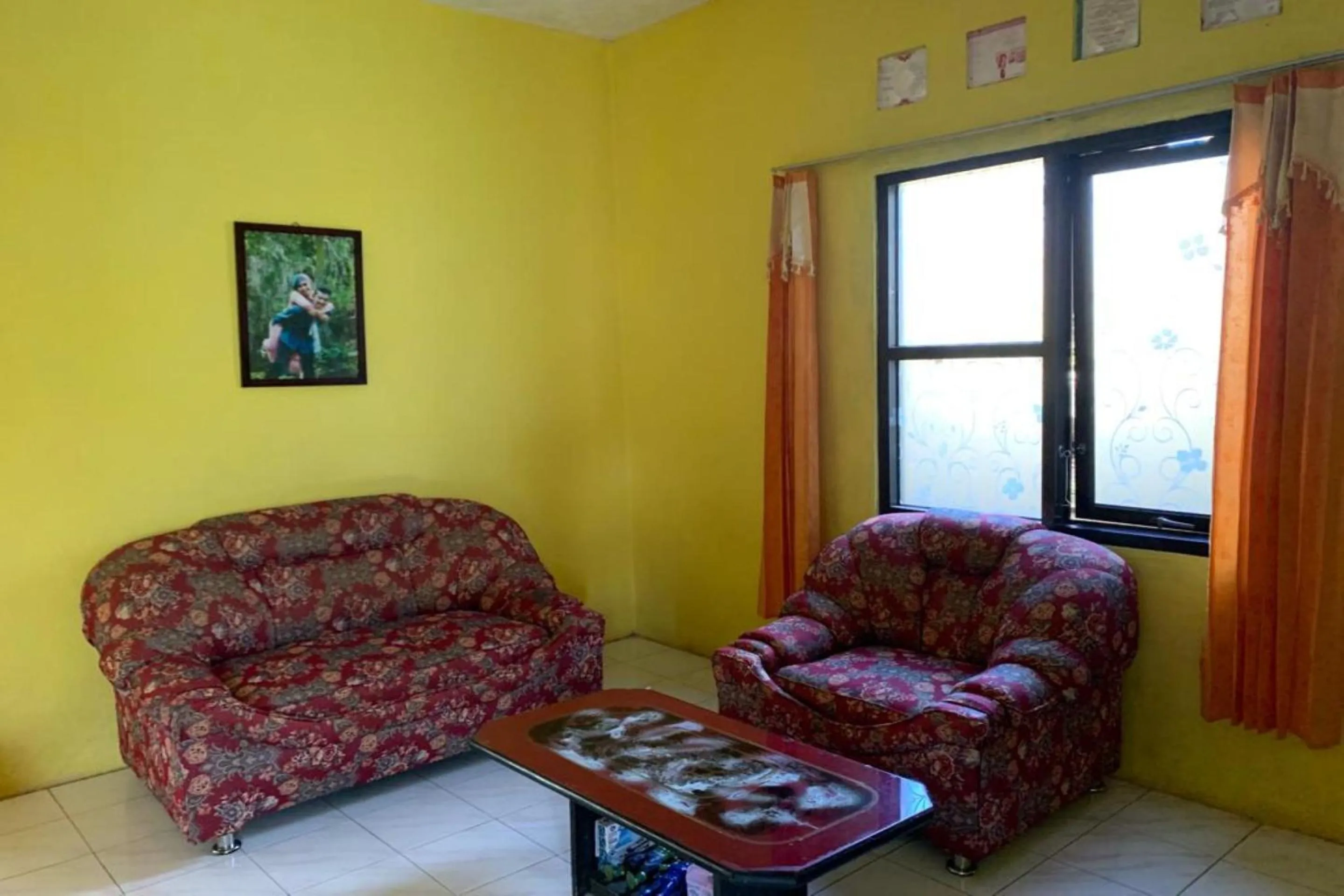 Seating area in Hotel O Desa Wisata TarajuNearGunung Panggung