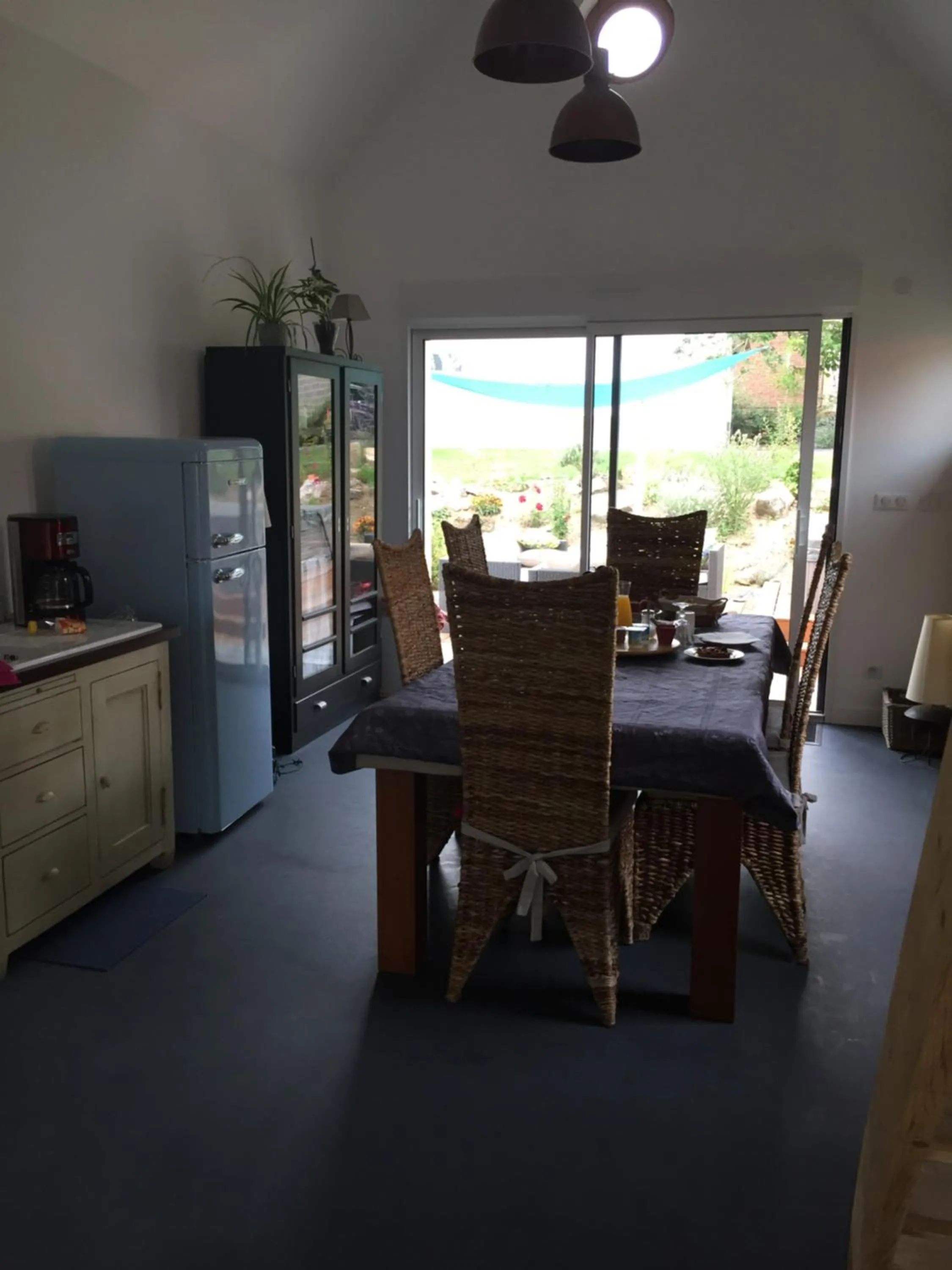 Breakfast in Chambres d'hôtes L'Aubaine avec jacuzzi