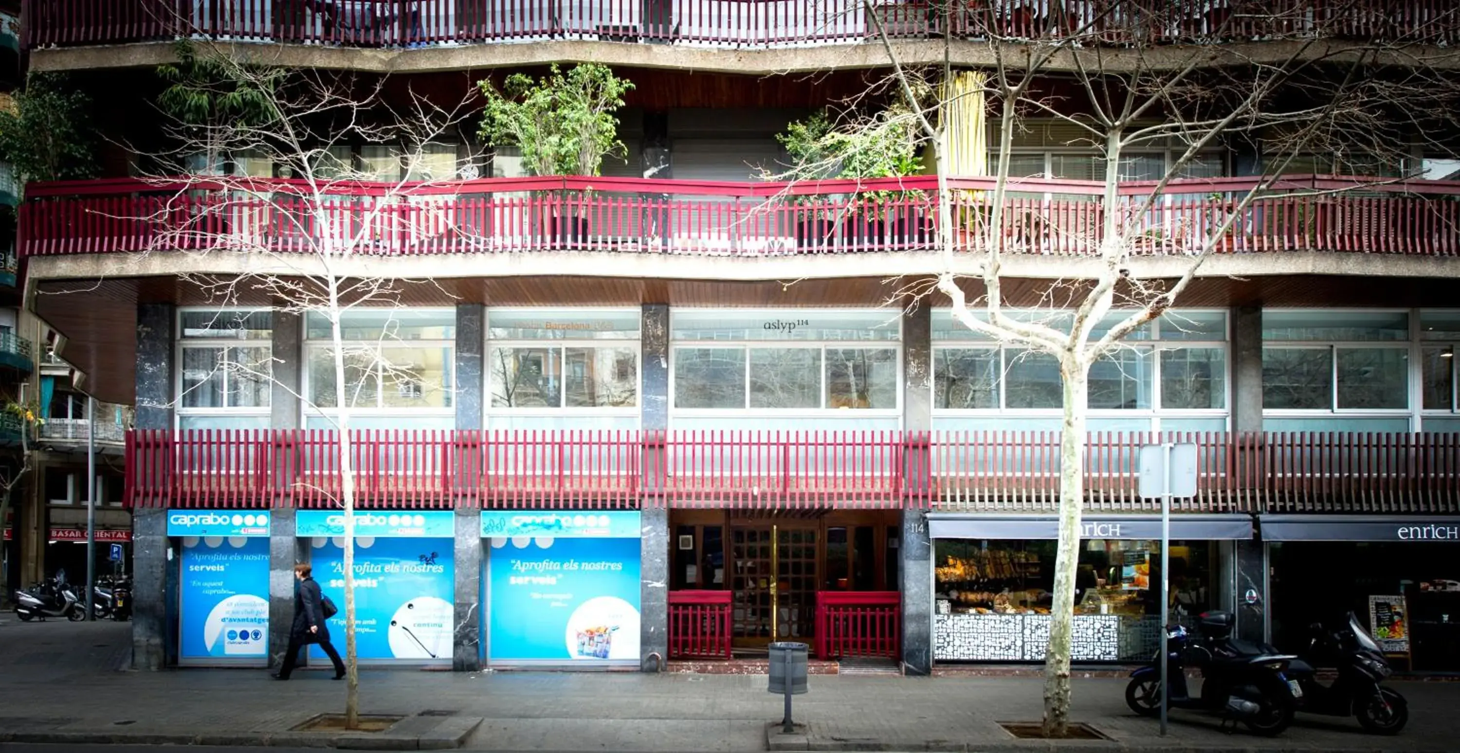 Facade/entrance in Hostal Aslyp 114 Facade/entrance in Hostal Aslyp 114