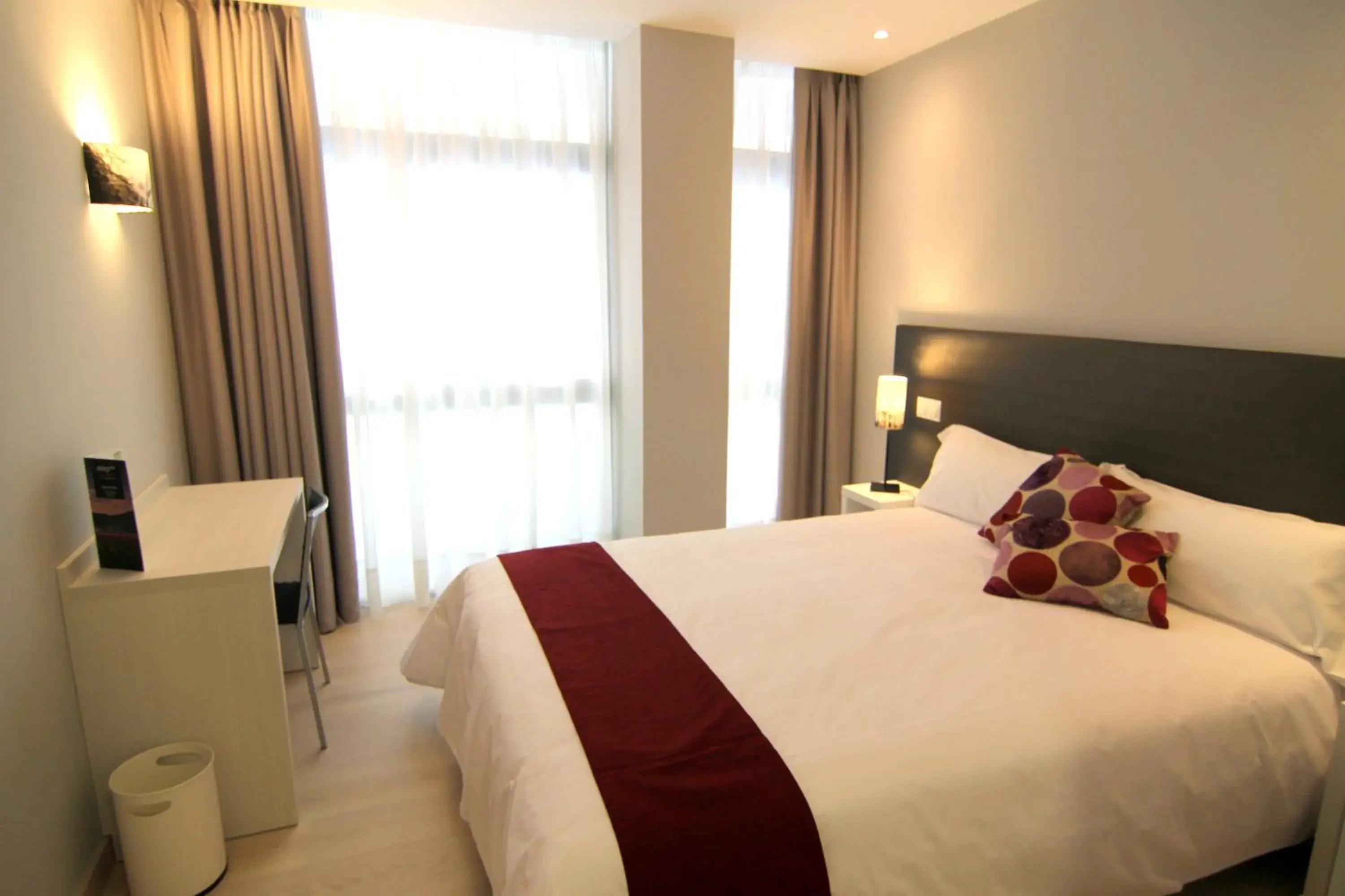 Photo of the whole room, Bed in Hostal Aslyp 114 Photo of the whole room, Bed in Hostal Aslyp 114