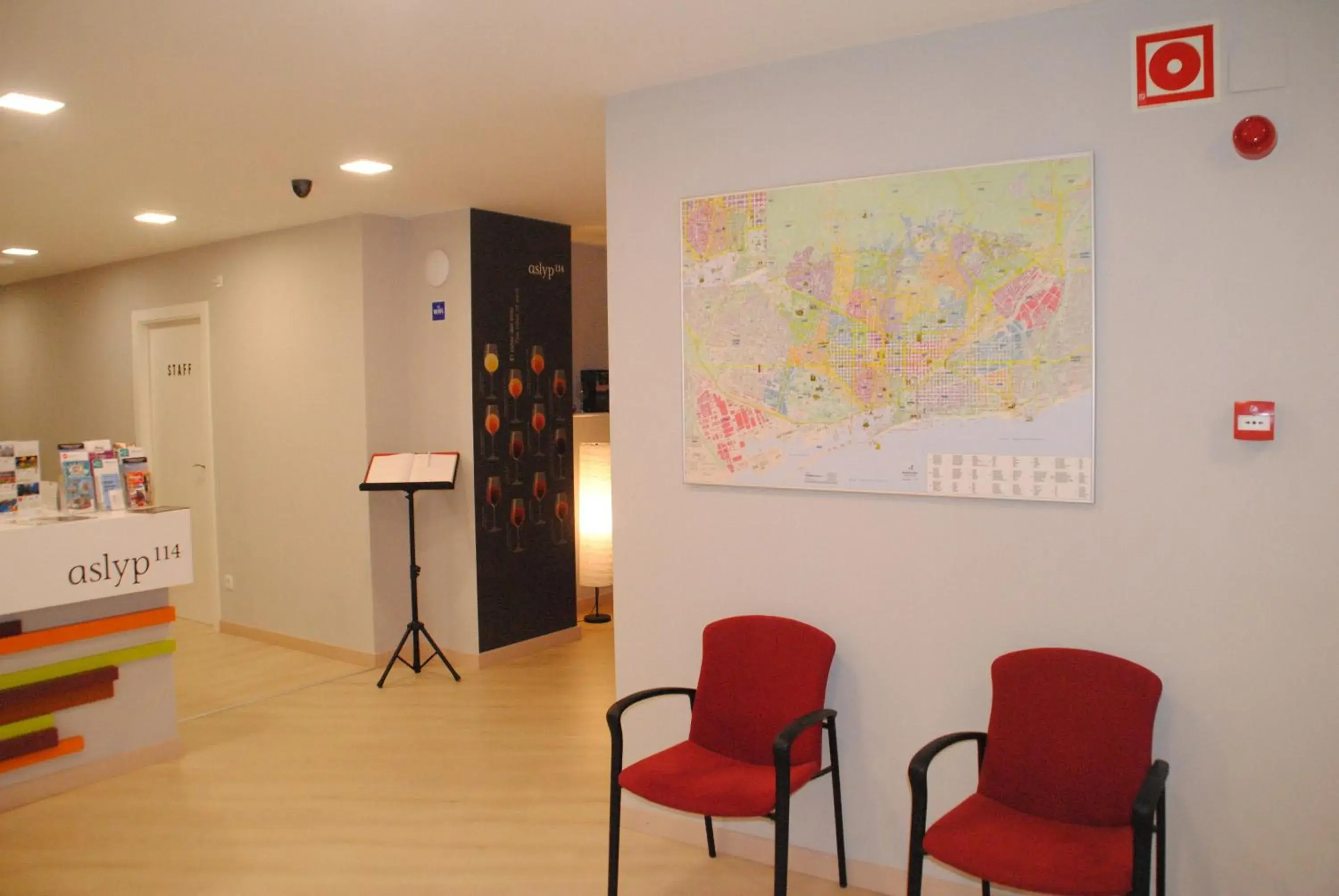 Lobby or reception in Hostal Aslyp 114 Lobby or reception in Hostal Aslyp 114