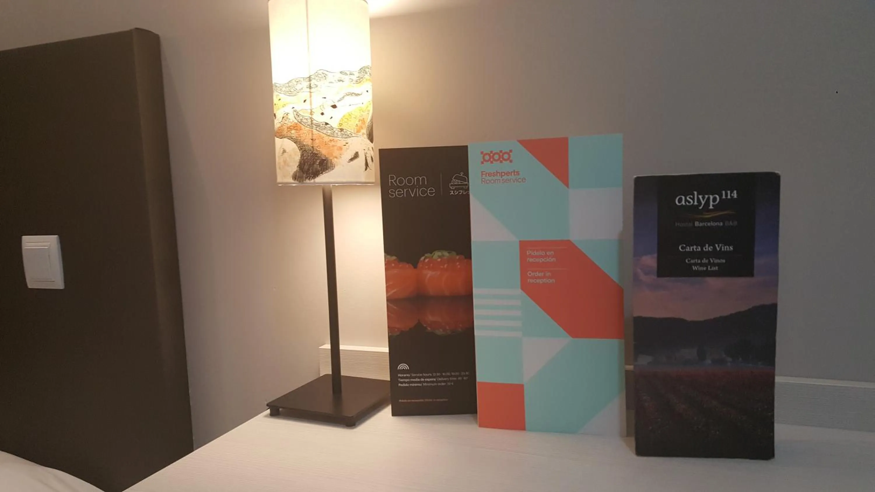 Food and drinks in Hostal Aslyp 114