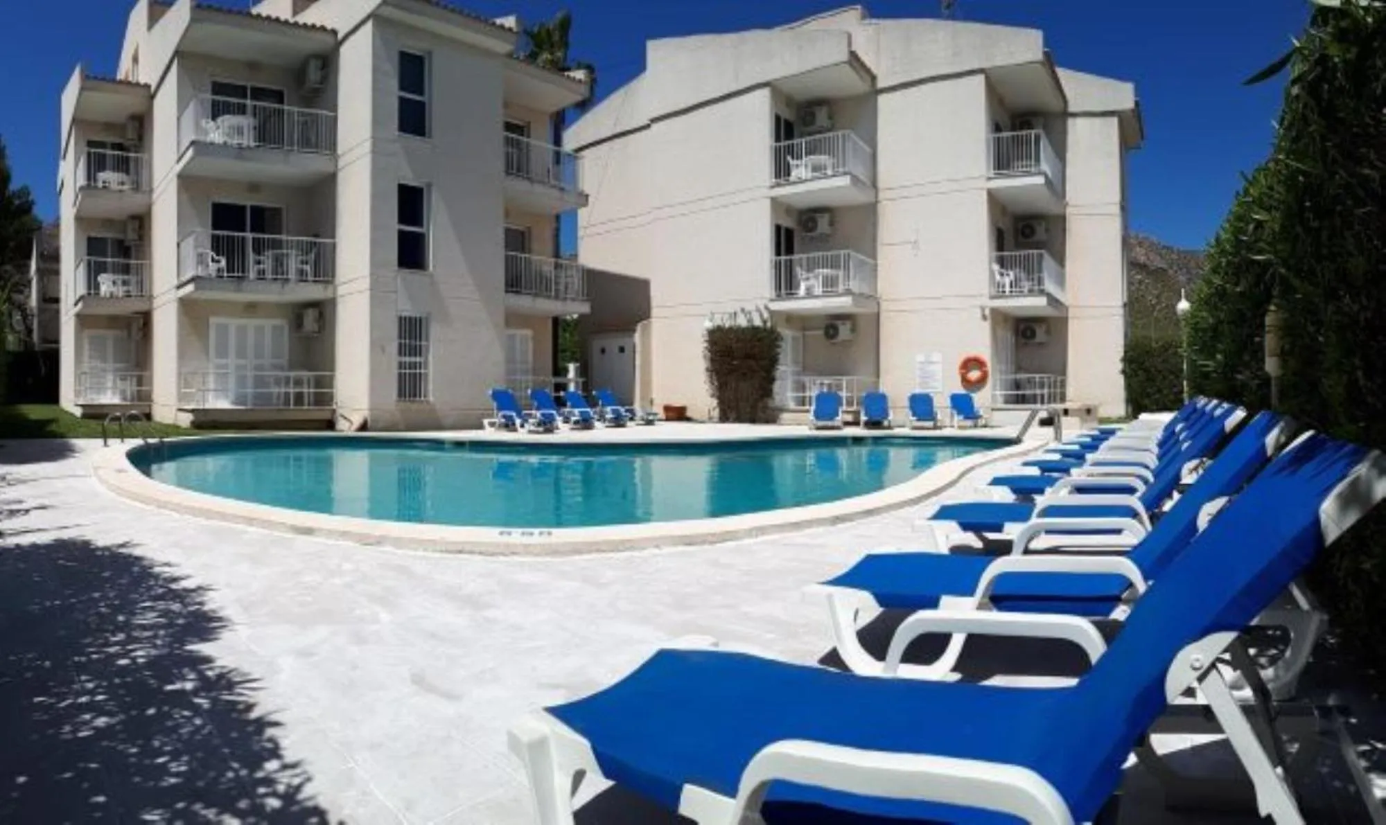 Swimming pool in Apartamentos Llevant