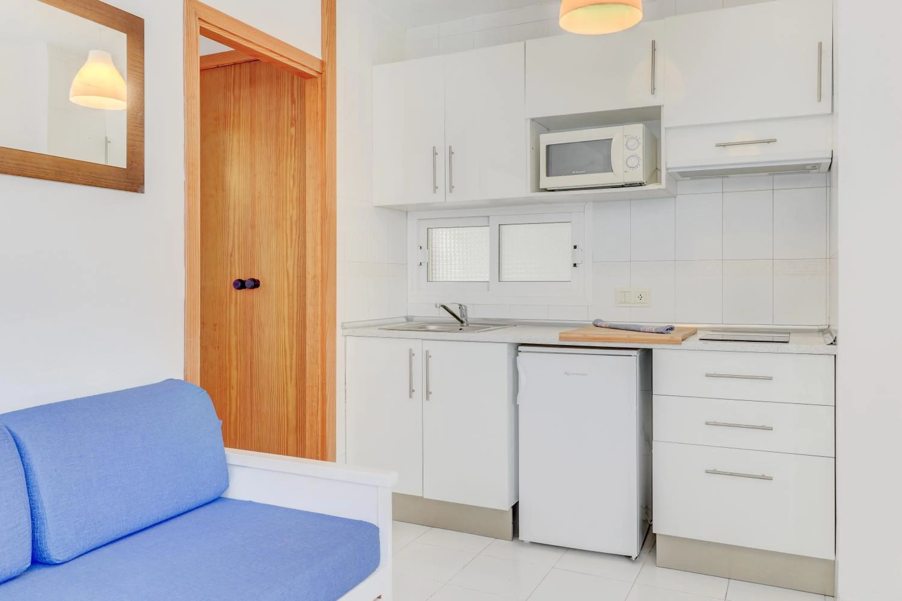 Kitchen or kitchenette in Apartamentos Llevant