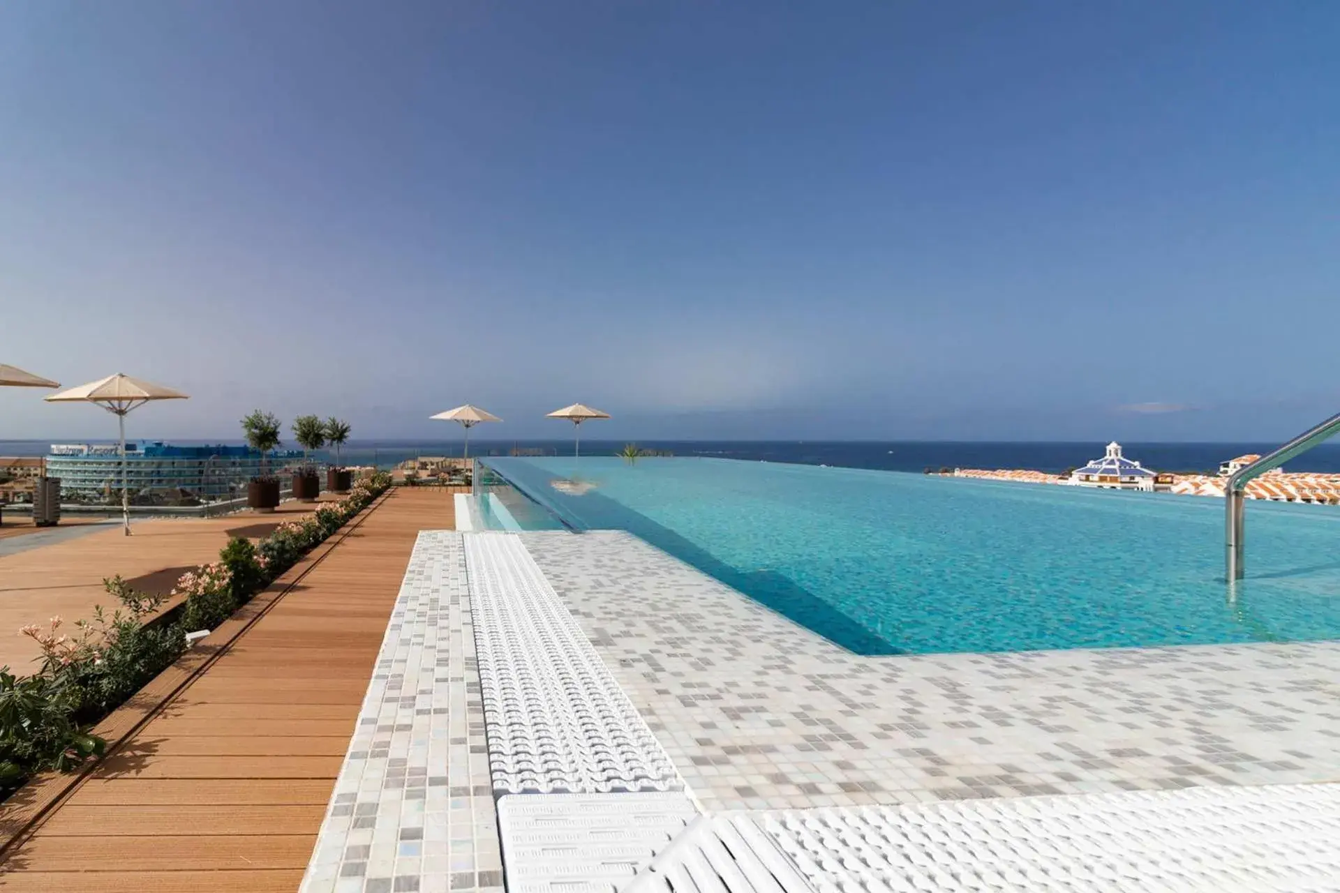 Swimming pool in Spring Hotel Vulcano Swimming pool in Spring Hotel Vulcano