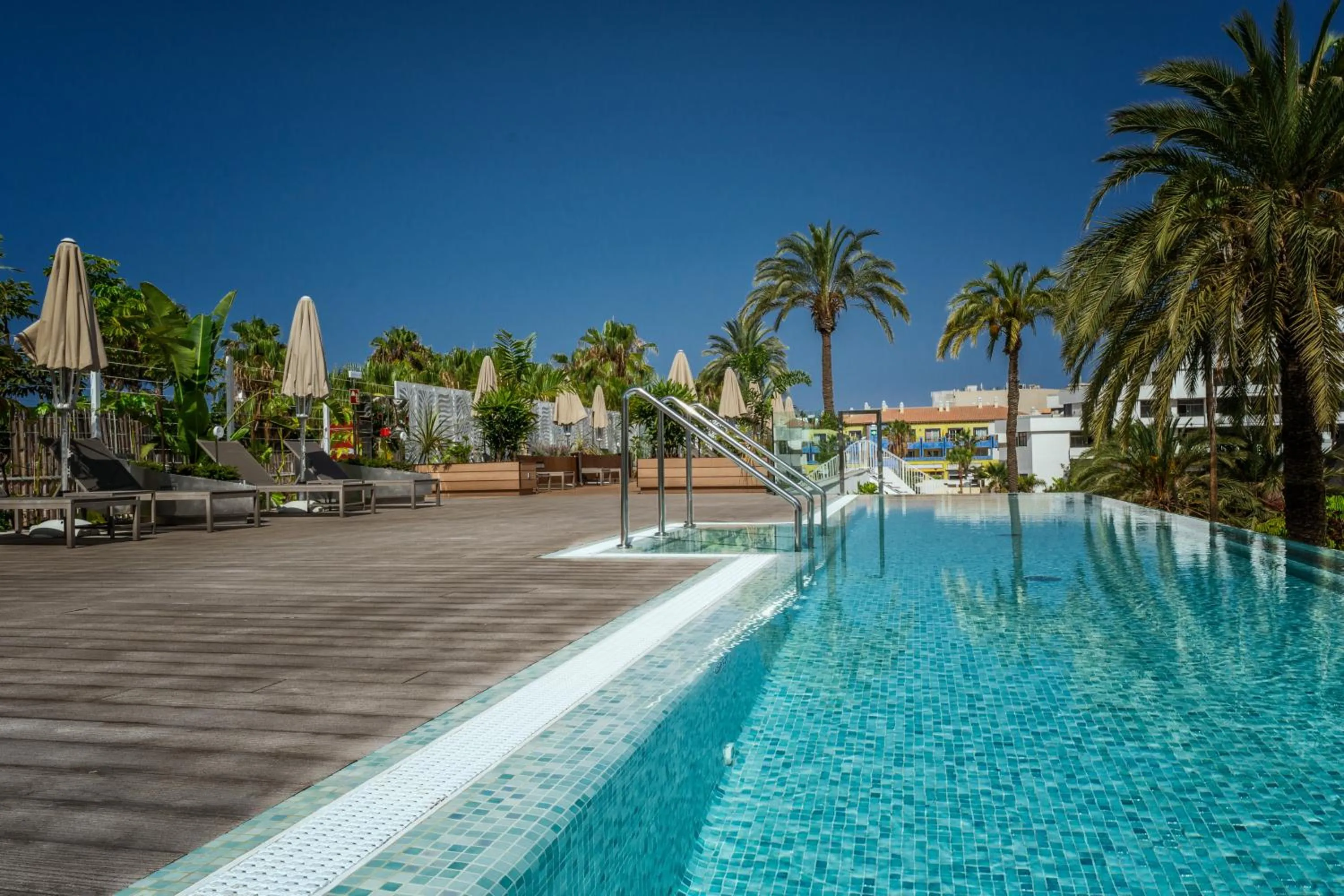 Swimming pool in Spring Hotel Vulcano