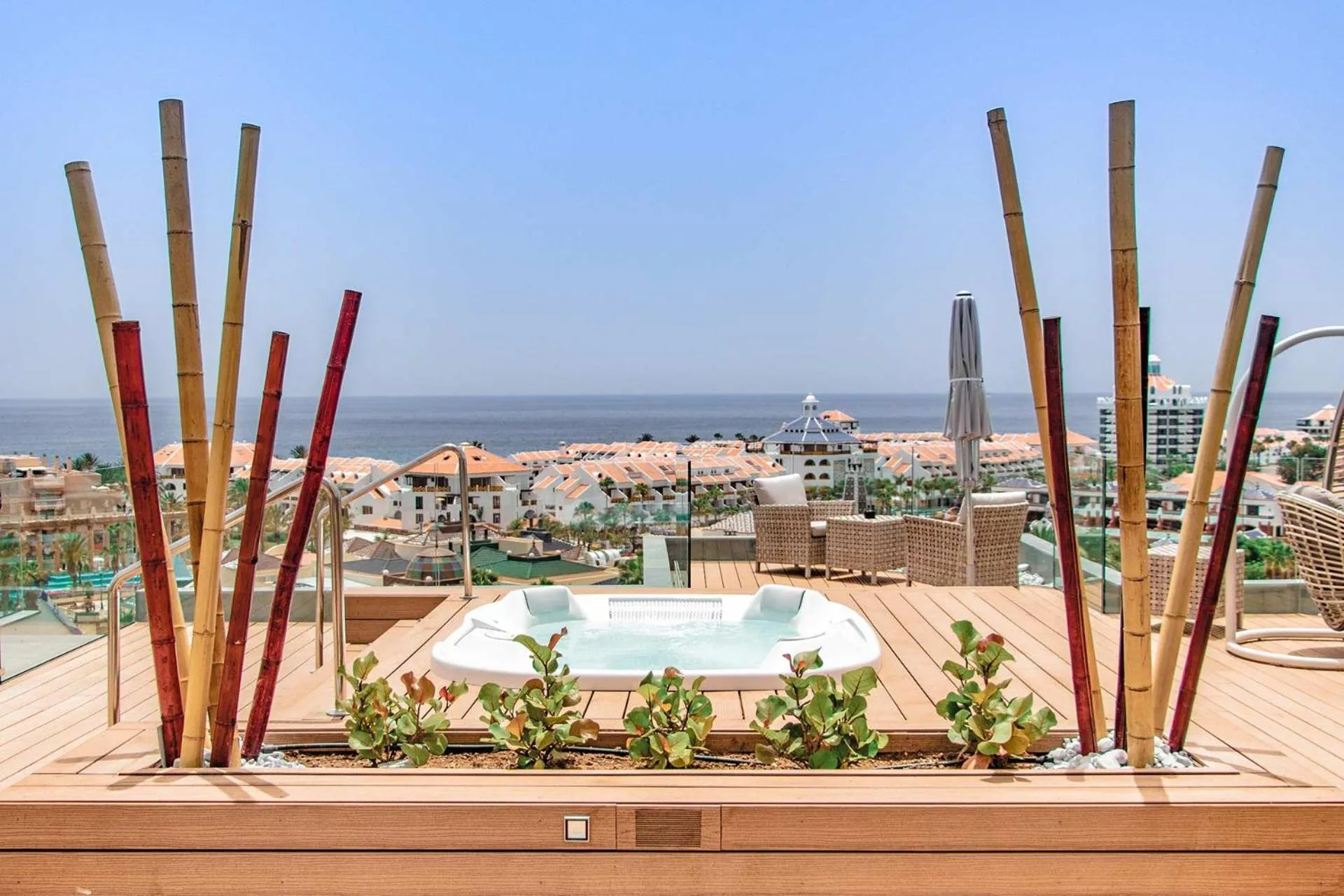 Swimming pool in Spring Hotel Vulcano