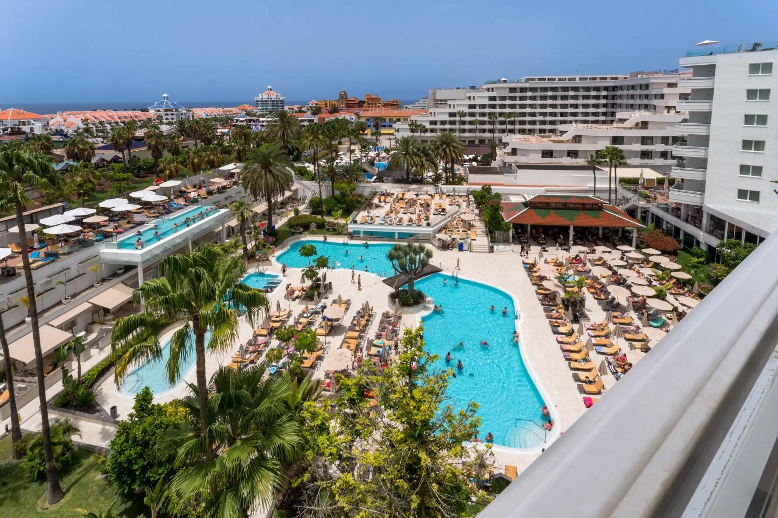 Swimming pool in Spring Hotel Vulcano