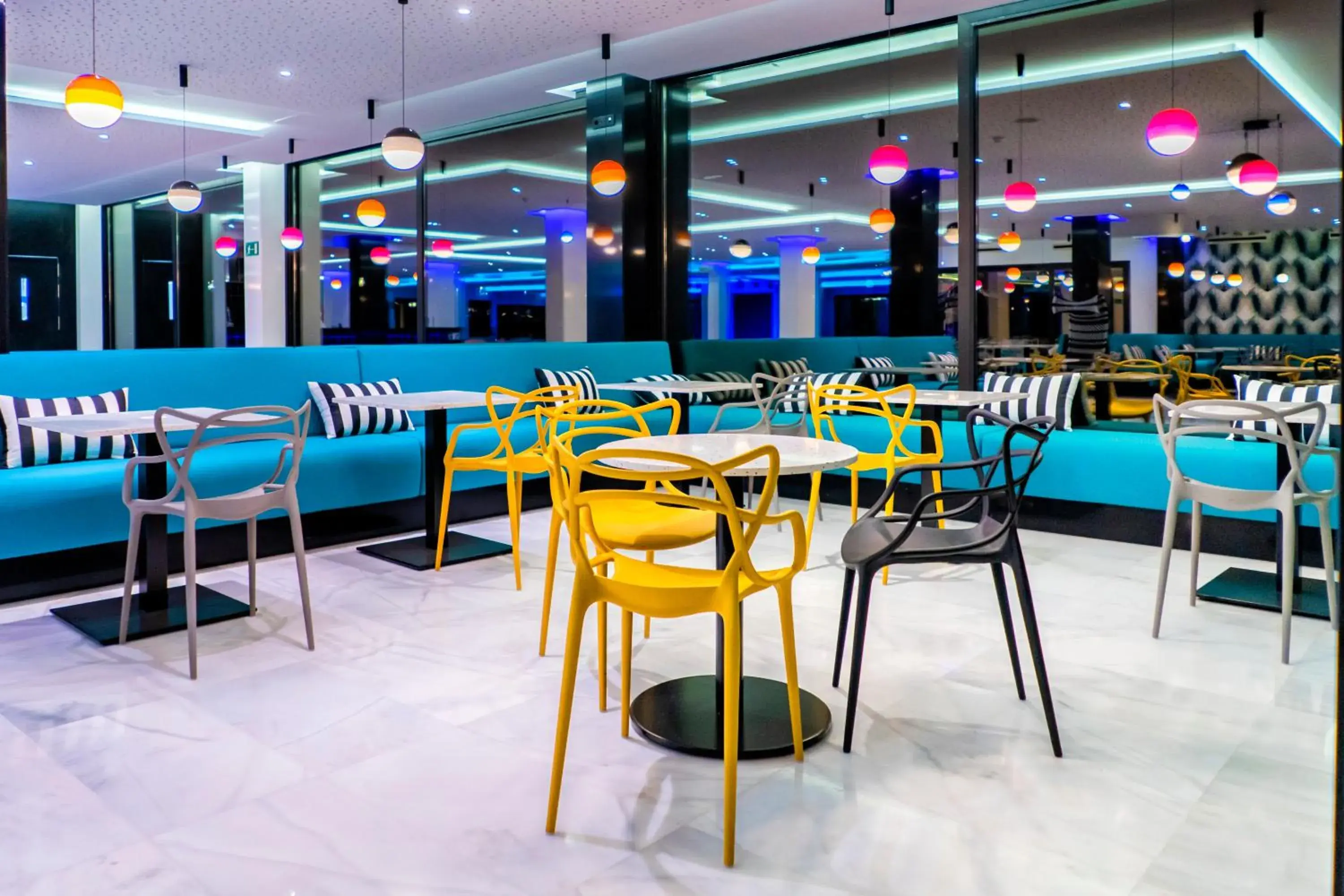 Lounge or bar in Spring Hotel Bitácora Lounge or bar in Spring Hotel Bitácora