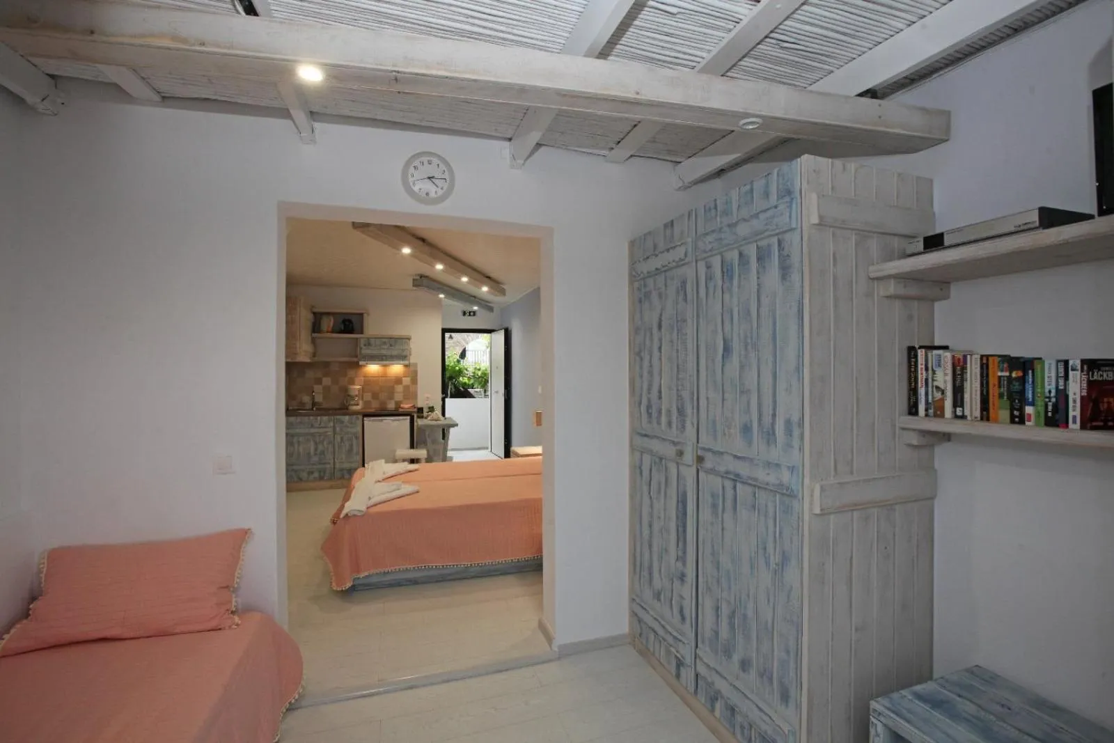 Kitchen or kitchenette in Bella Vista