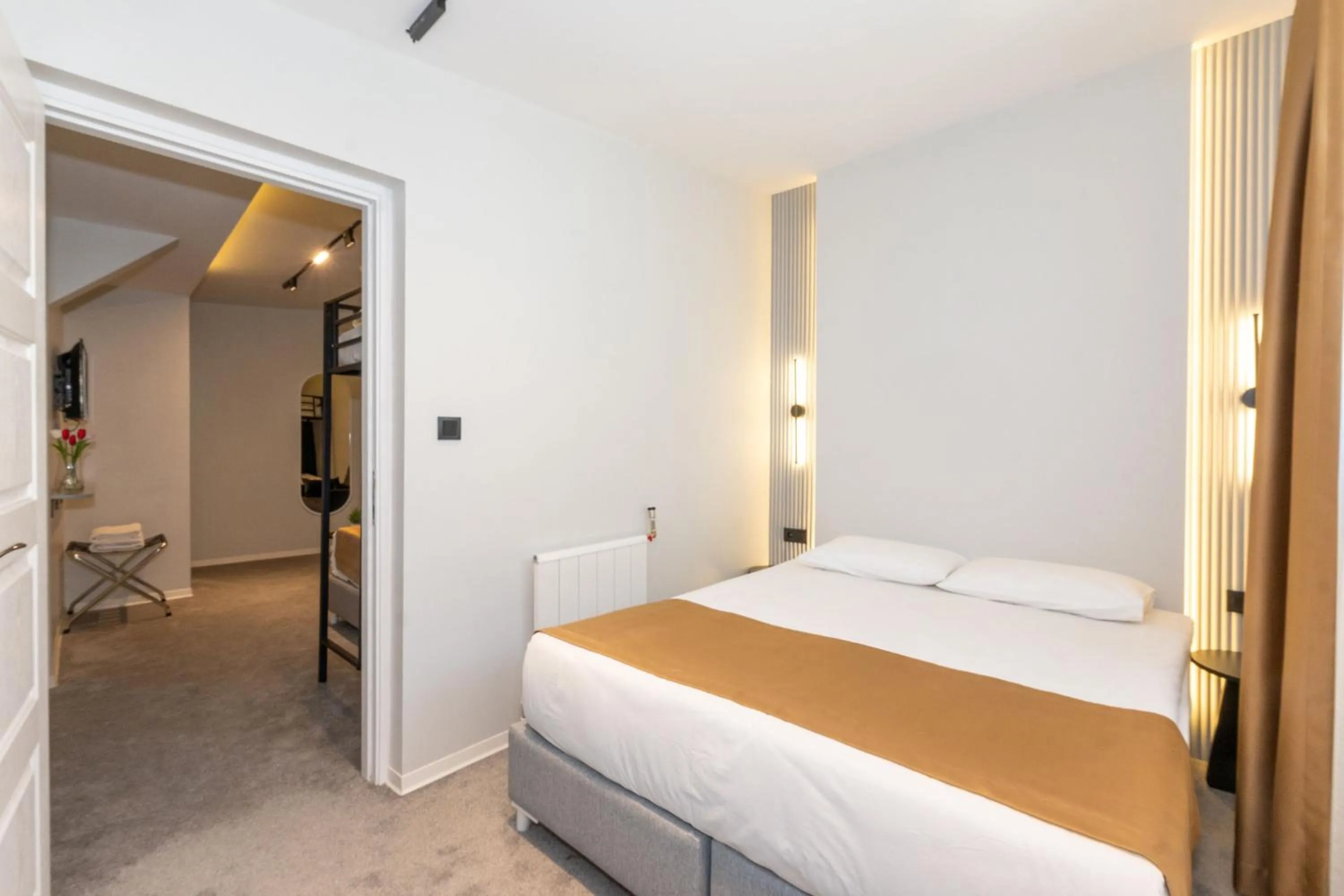 Bed in Istanbul Holiday Hotel