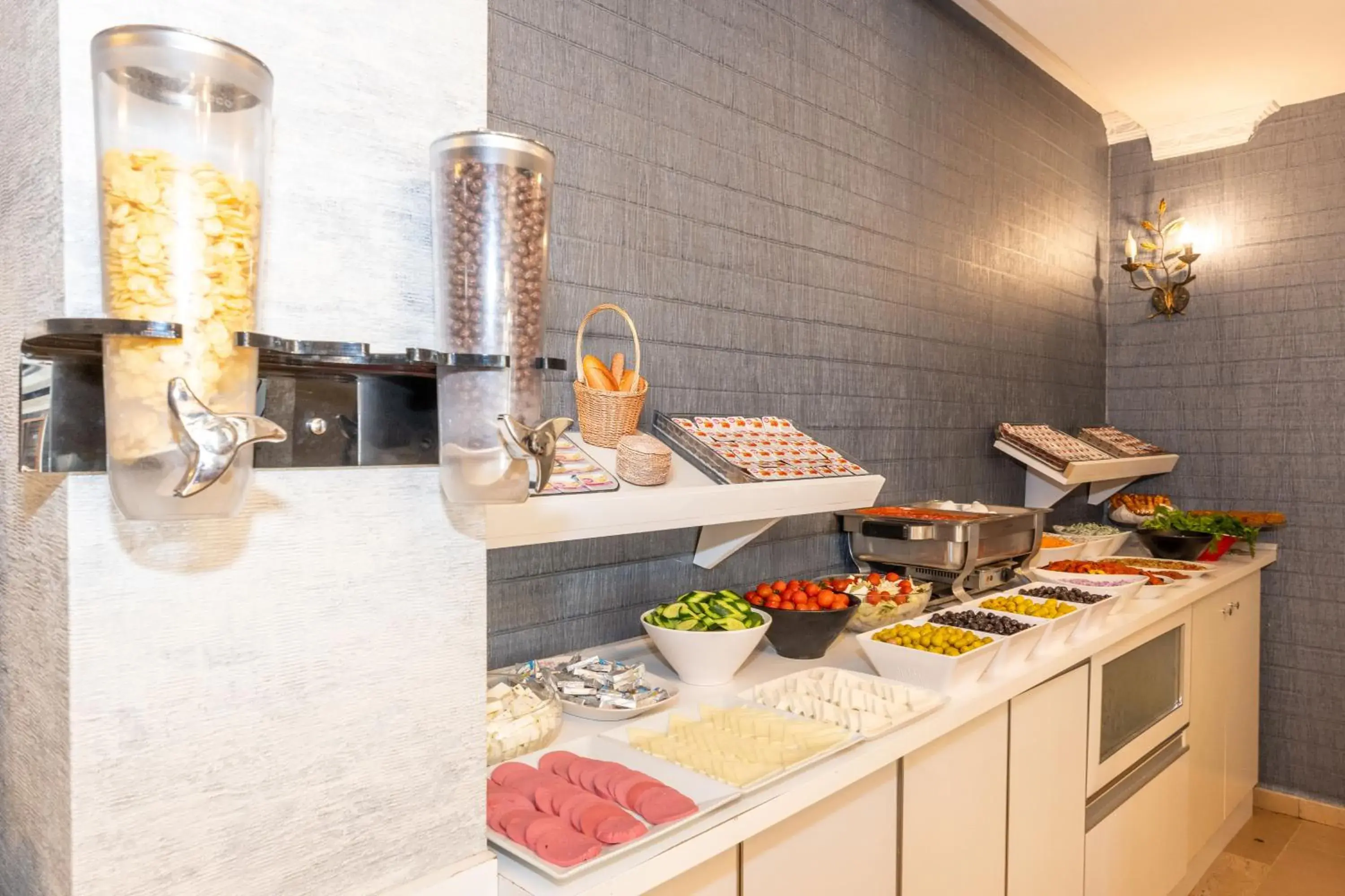 Buffet breakfast in Istanbul Holiday Hotel Buffet breakfast in Istanbul Holiday Hotel