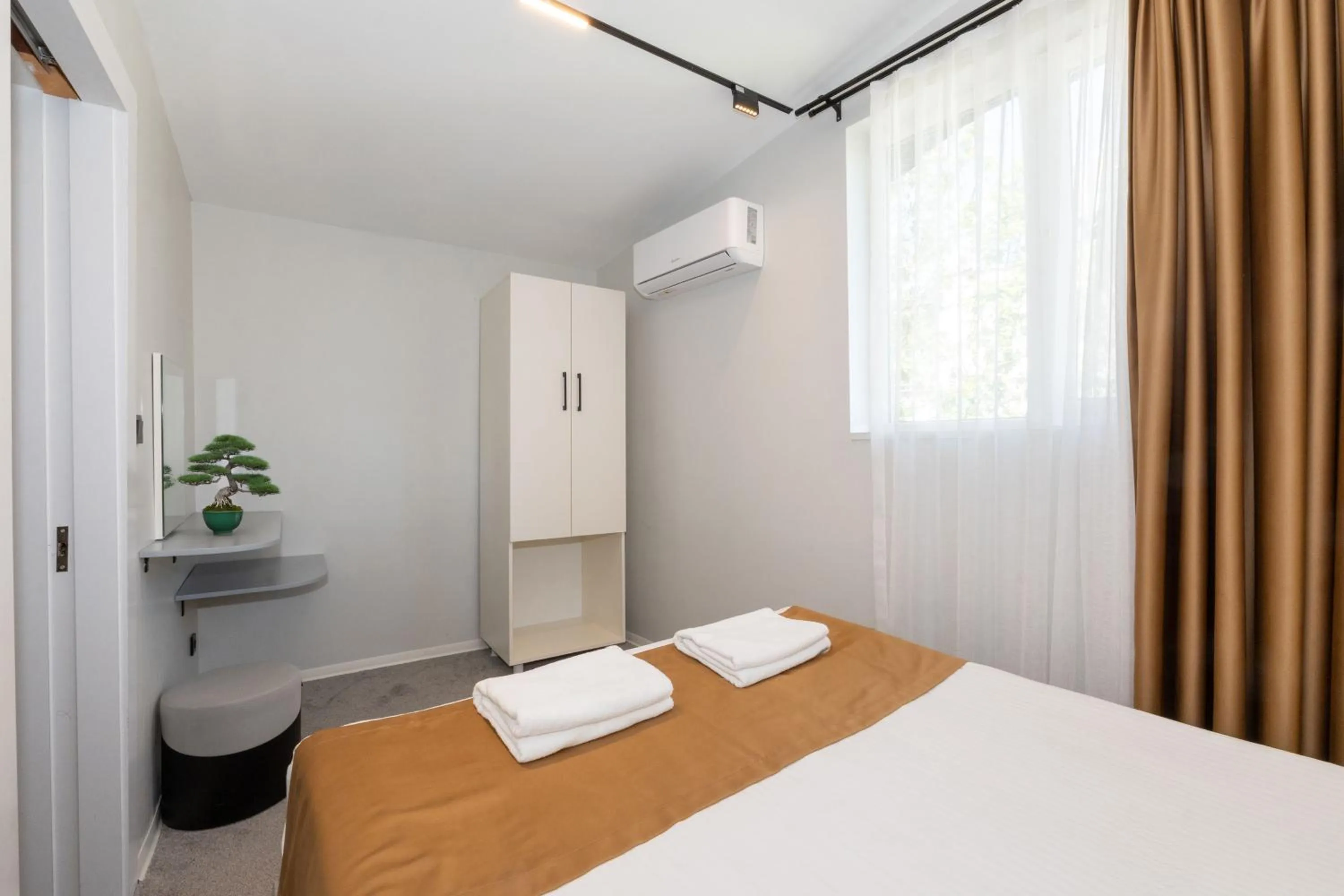 Bed in Istanbul Holiday Hotel