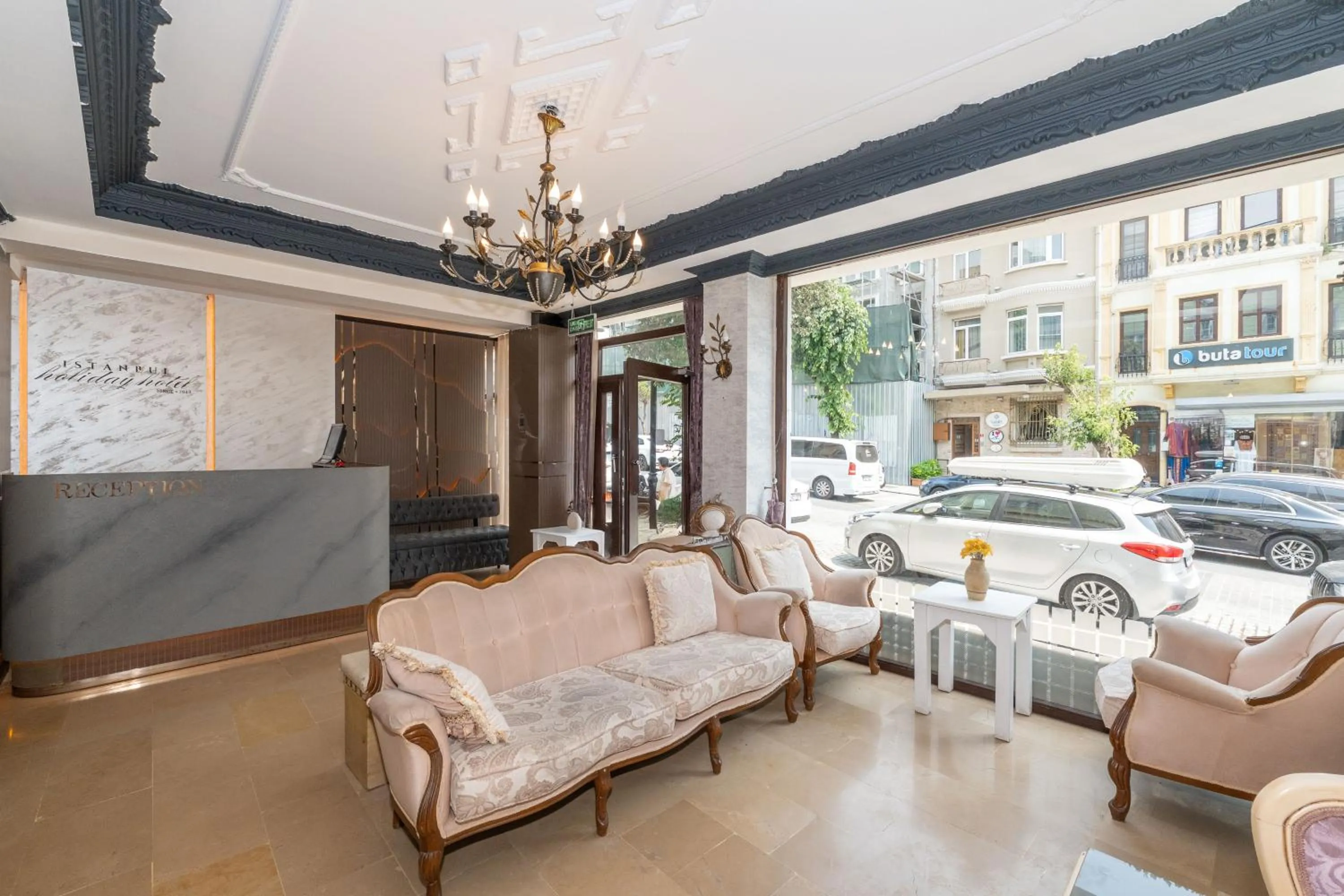 Day in Istanbul Holiday Hotel