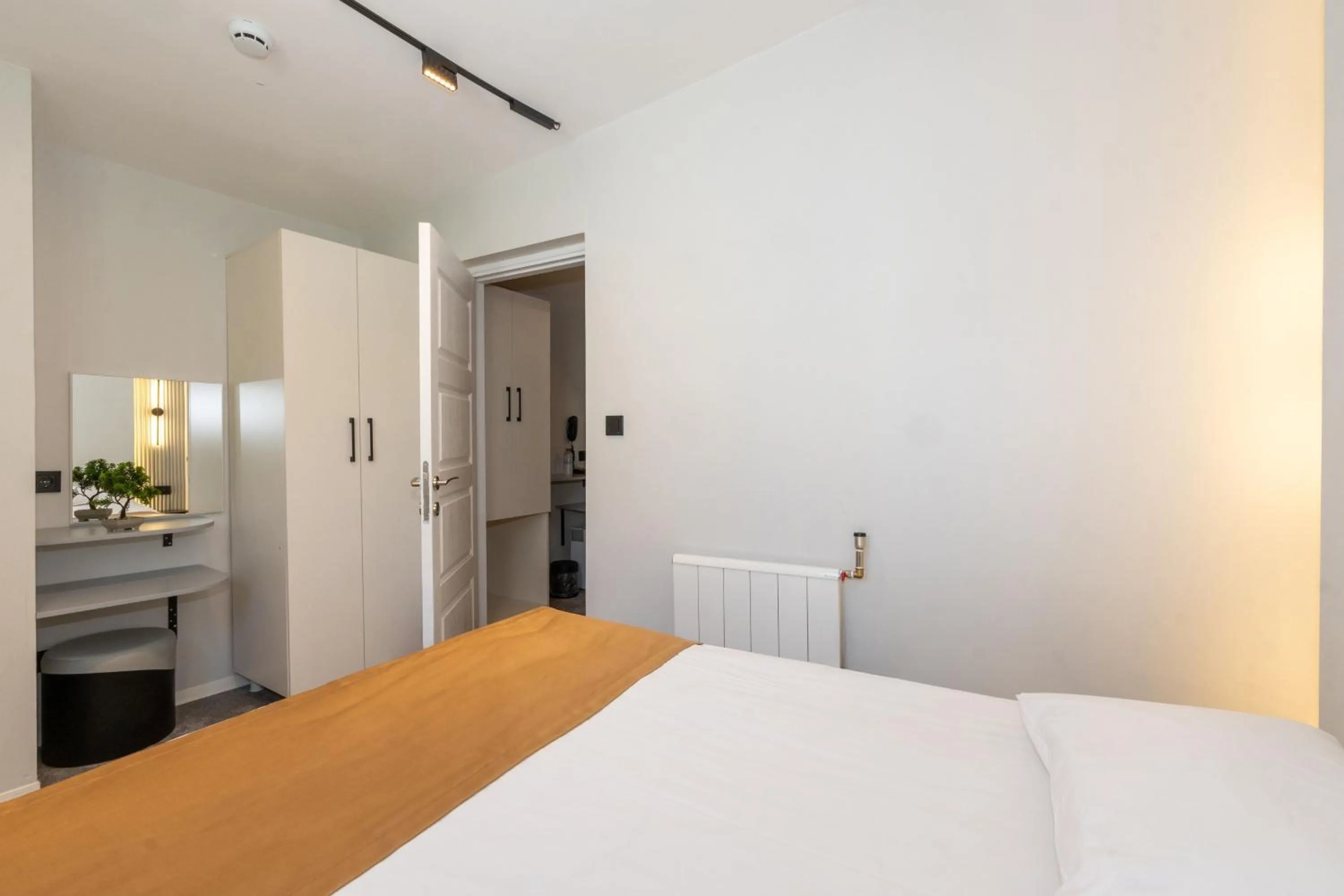 Bed in Istanbul Holiday Hotel