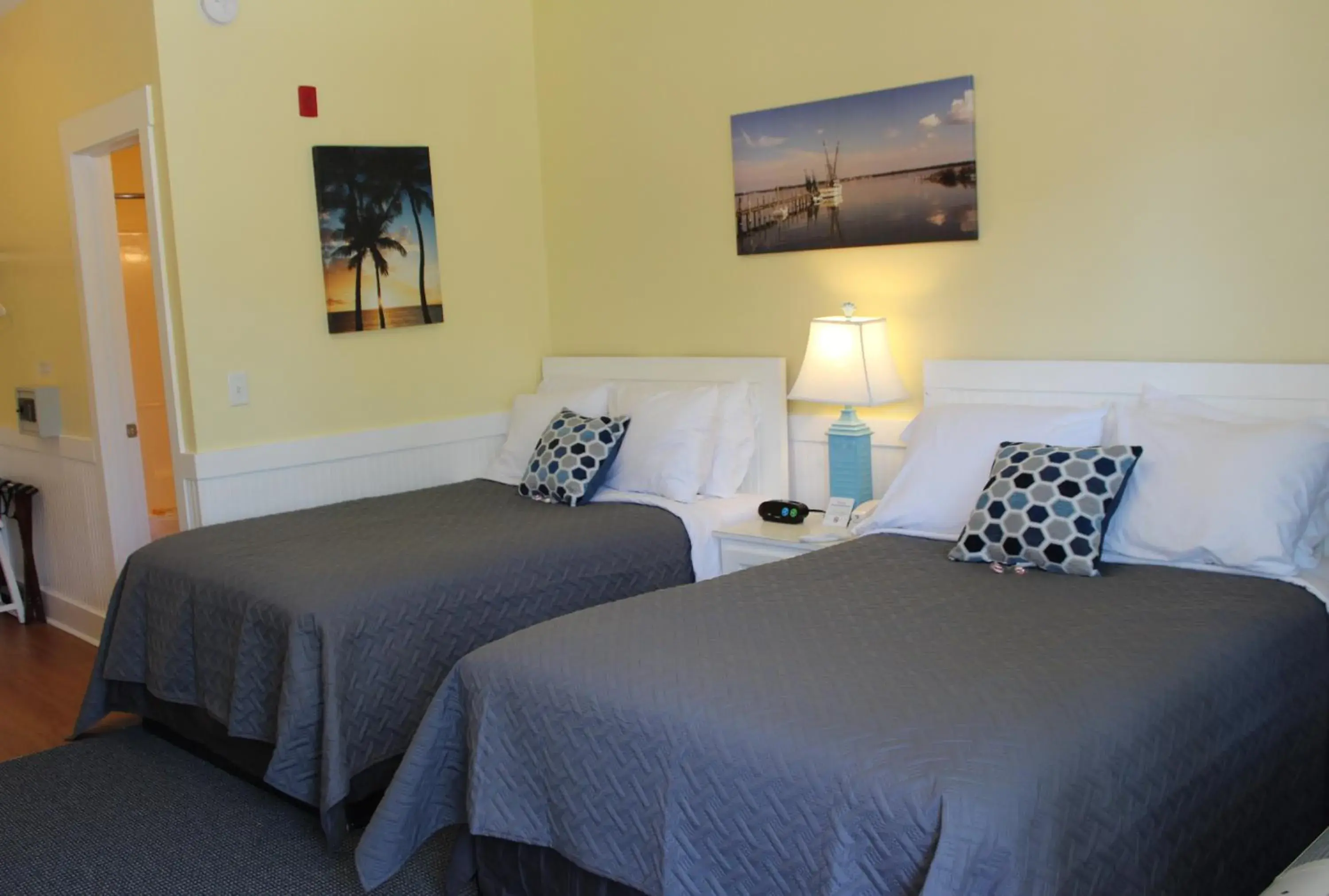 Double Room in Topsail Shores Inn Double Room in Topsail Shores Inn