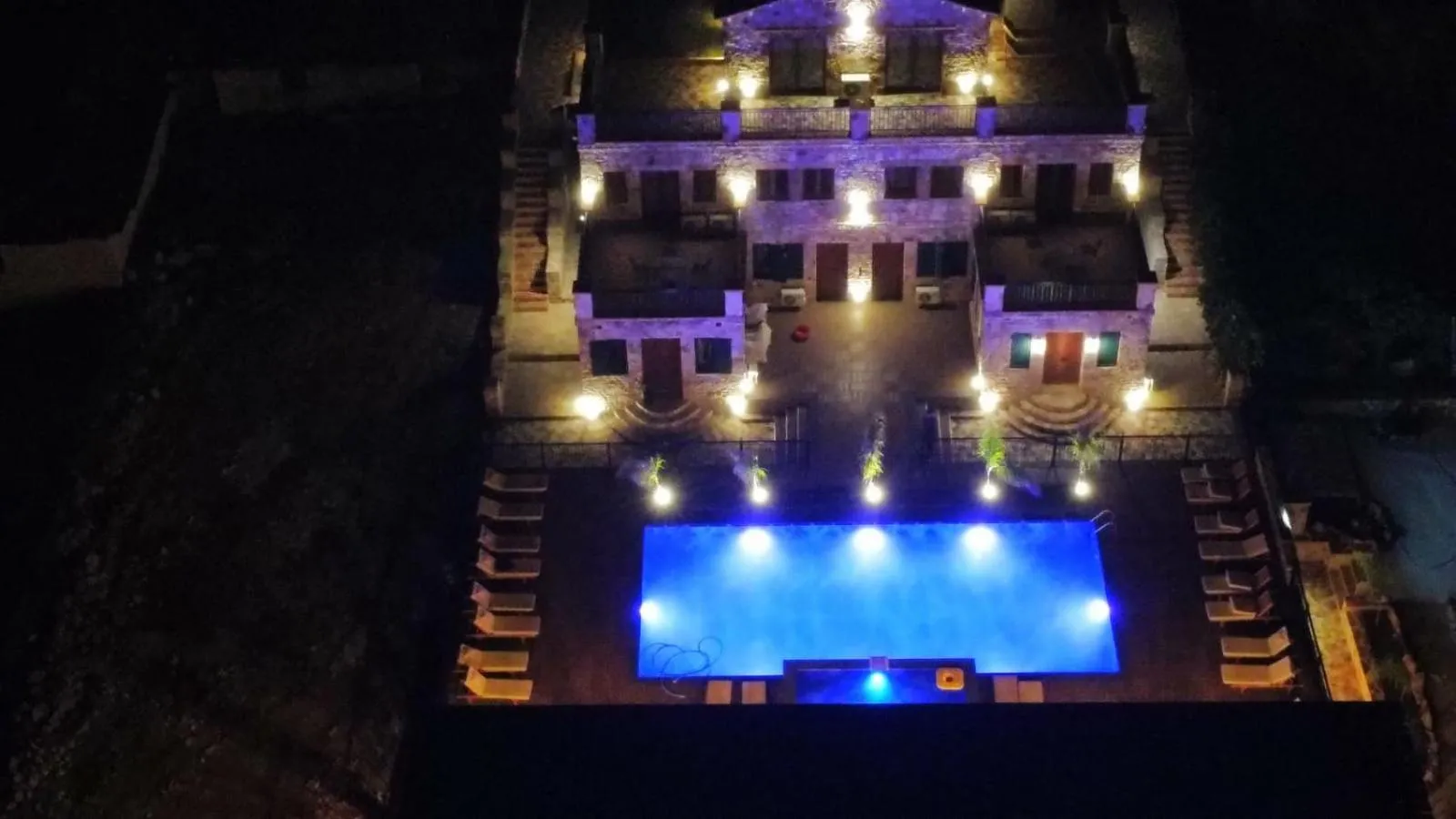 Swimming pool in Limni Resort