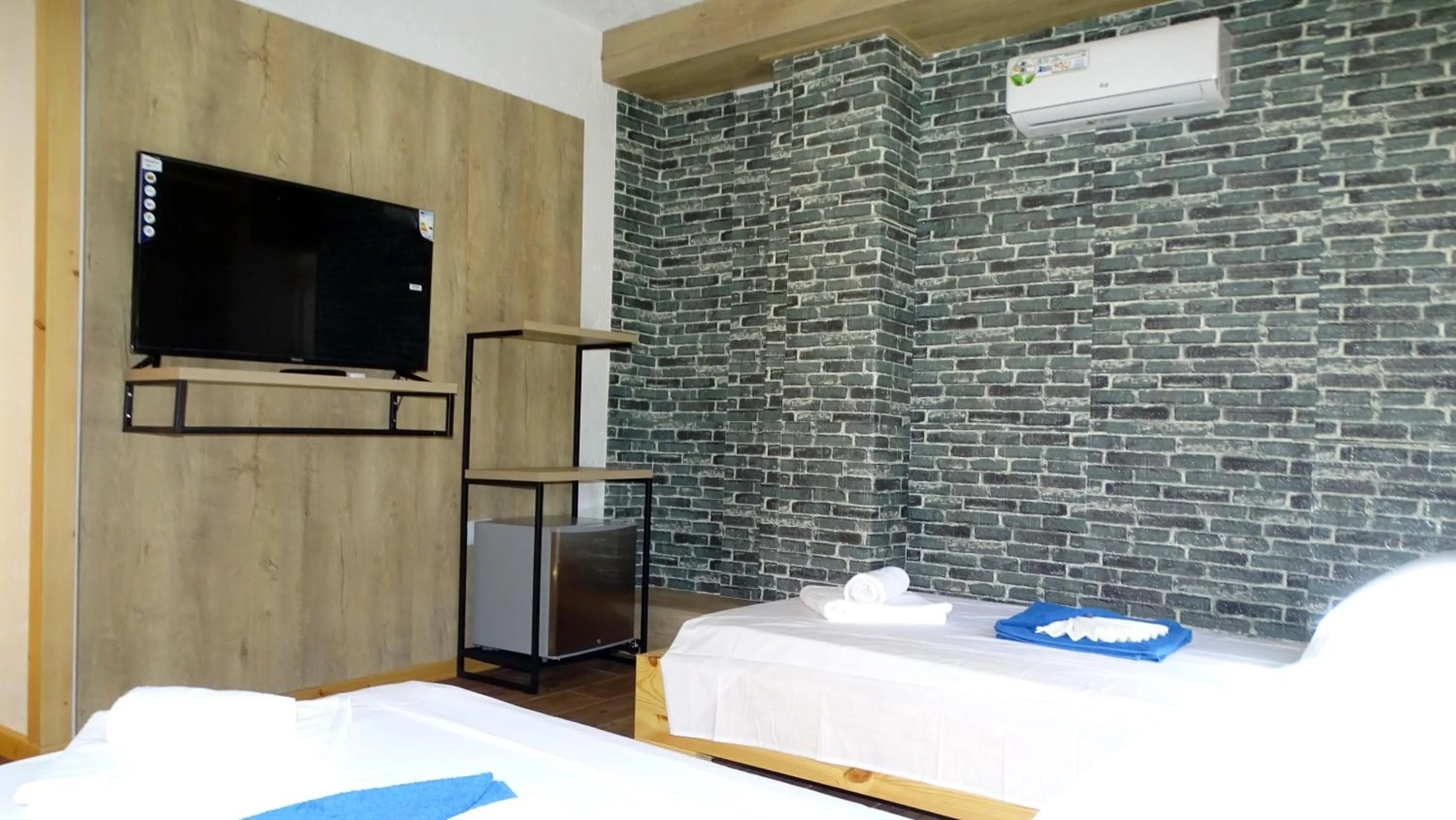 TV and multimedia, Bed in Limni Resort