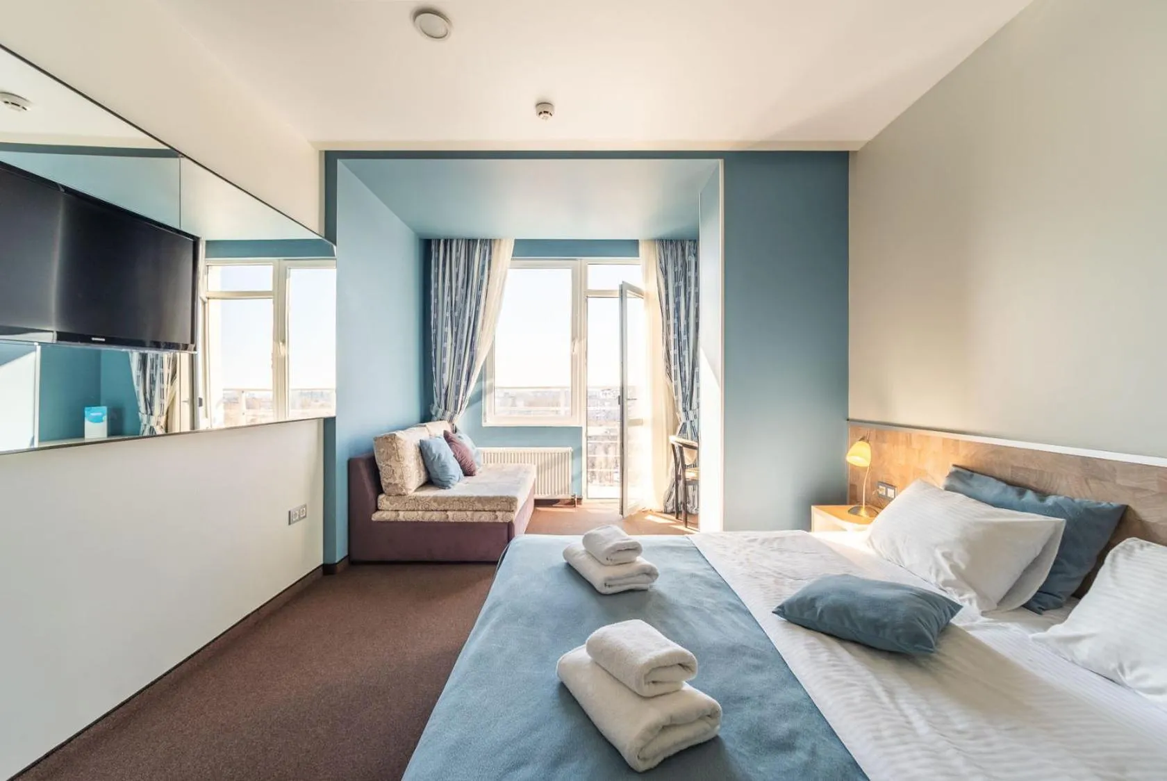 Photo of the whole room, Bed in Mini-hotel People