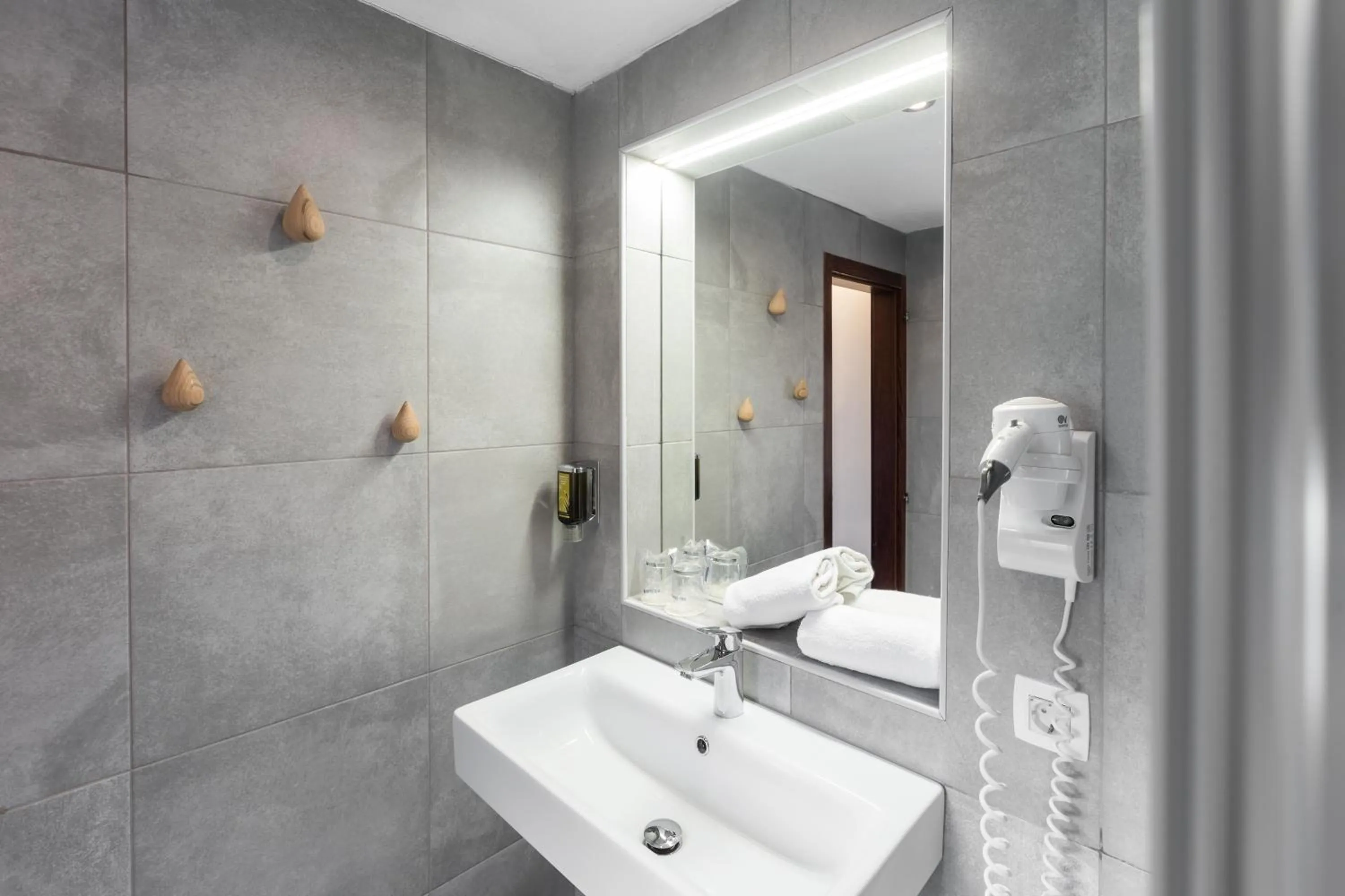 Bathroom in Garni Hotel Cirman