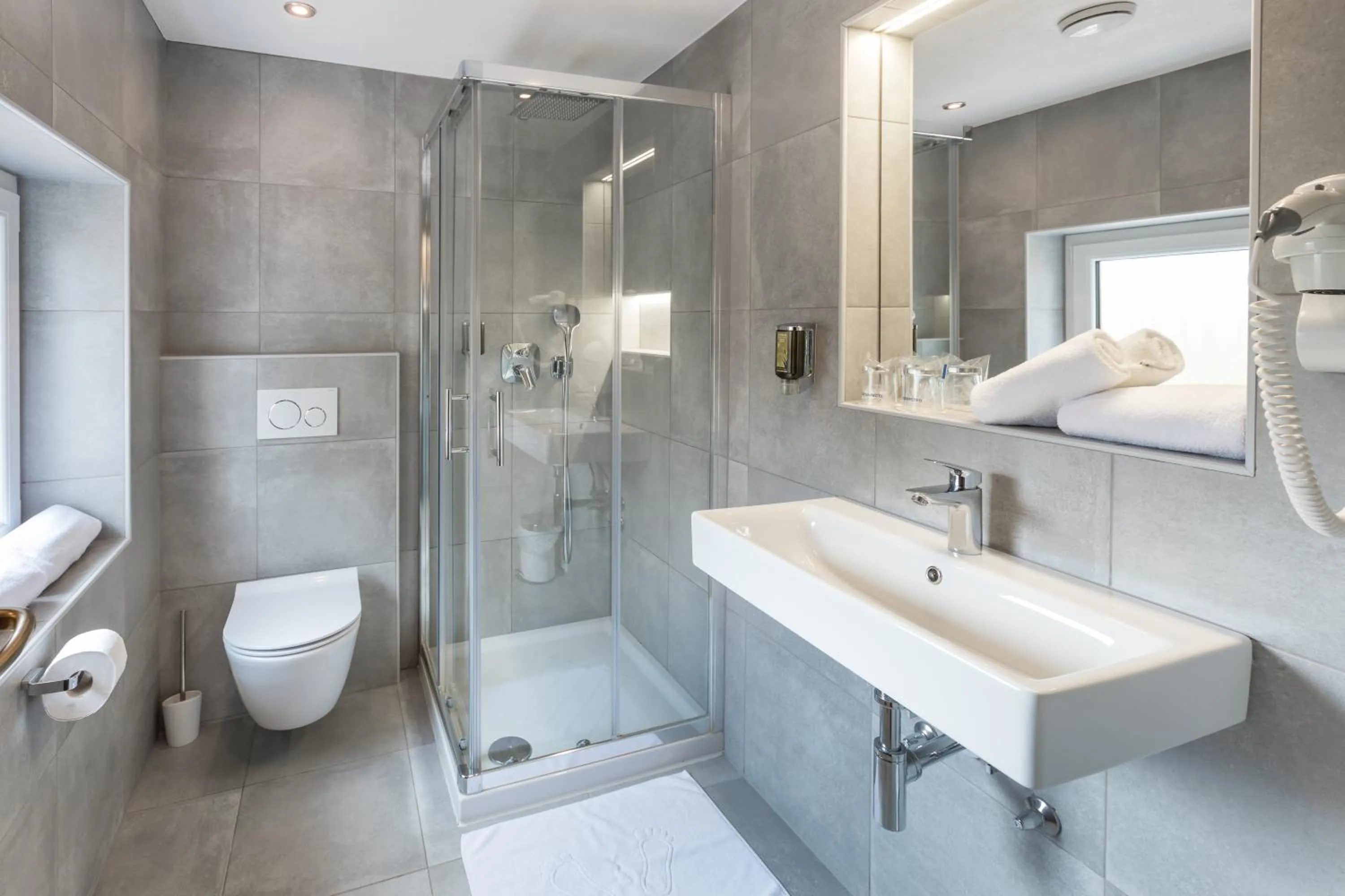 Bathroom in Garni Hotel Cirman