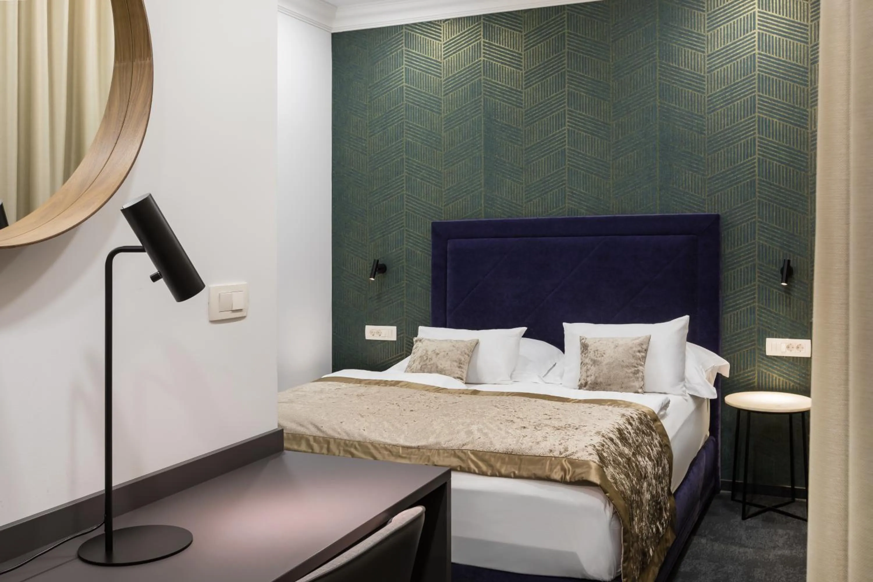 Bedroom, Bed in Garni Hotel Cirman