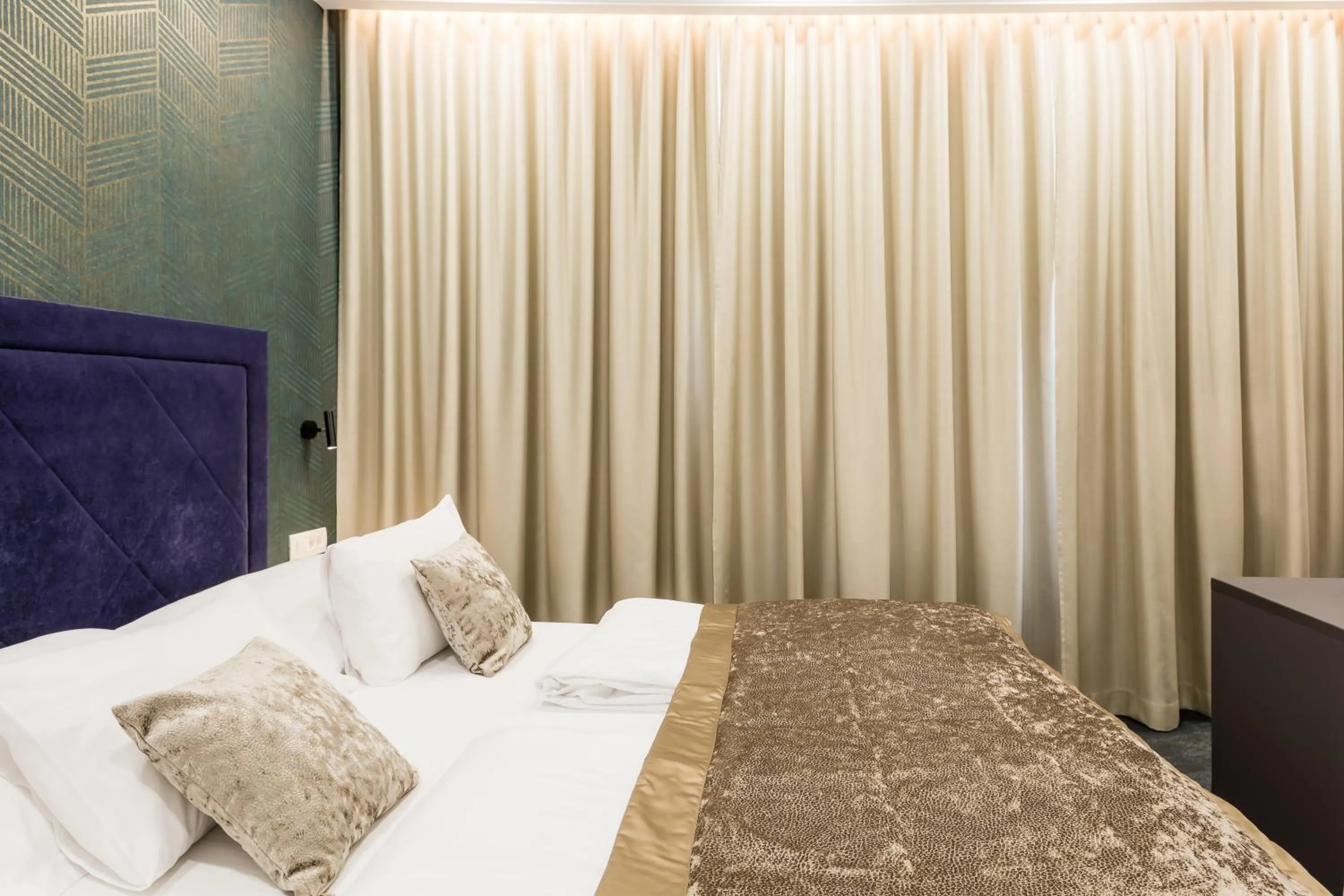 Bedroom, Bed in Garni Hotel Cirman